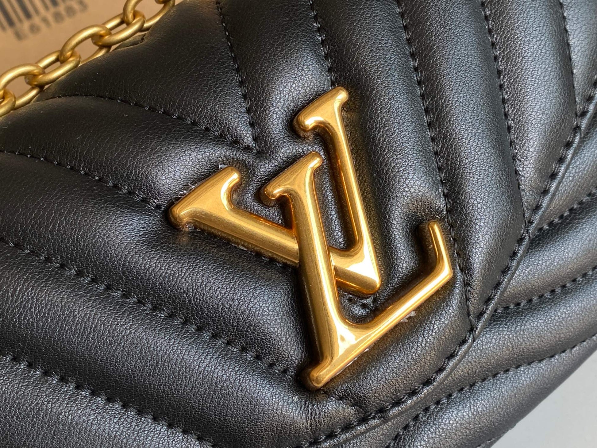 Louis Vuitton Black Quilted Wave Leather Crossbody Shoulder Bag with Gold Chain