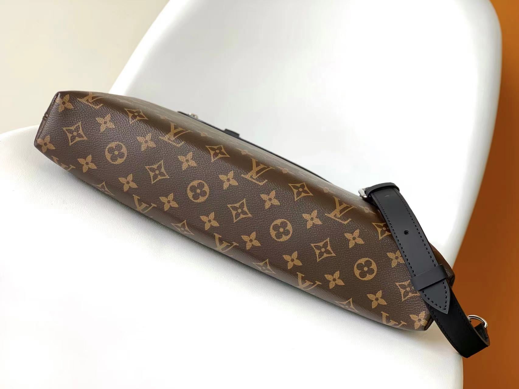 Louis Vuitton Classic Monogram Canvas Laptop Briefcase Bag with Shoulder Strap