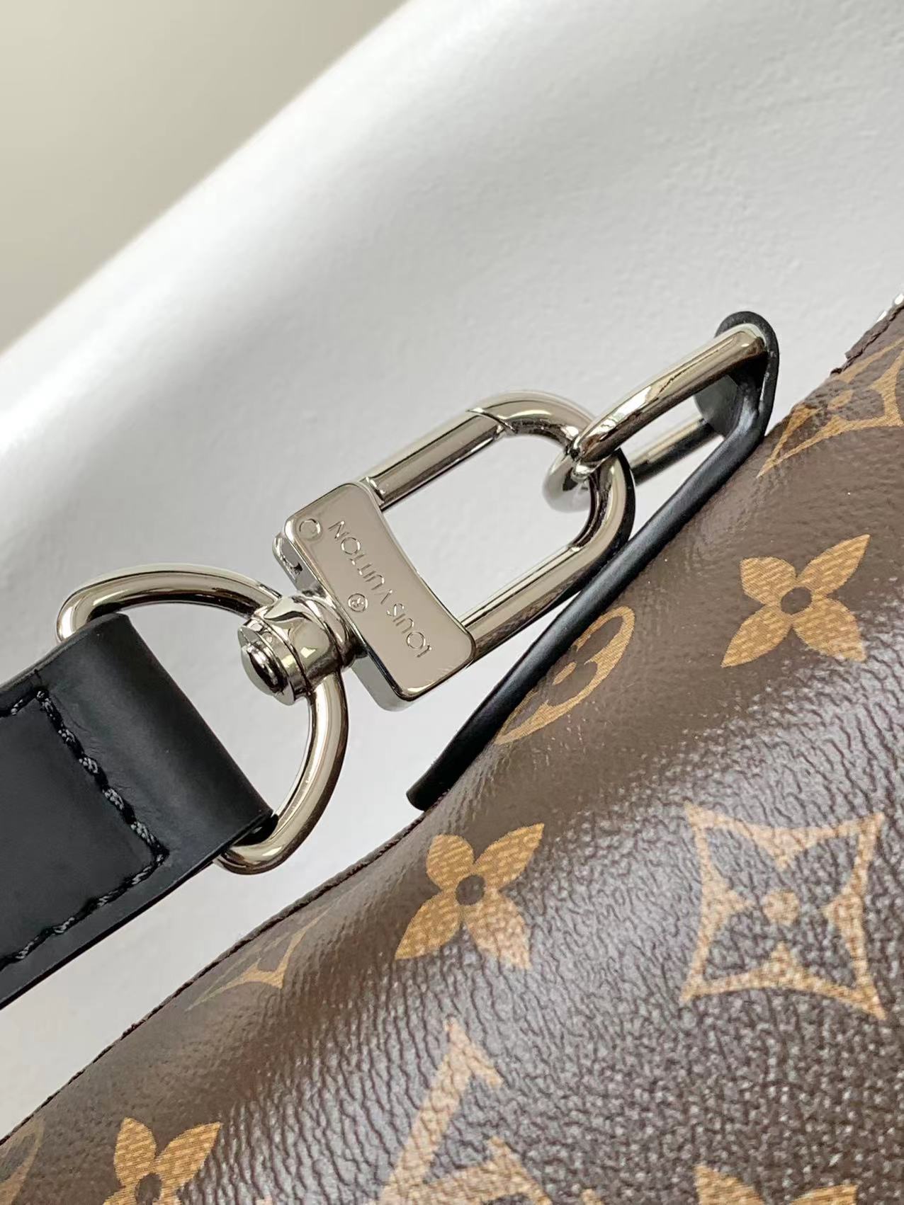 Louis Vuitton Classic Monogram Canvas Laptop Briefcase Bag with Shoulder Strap