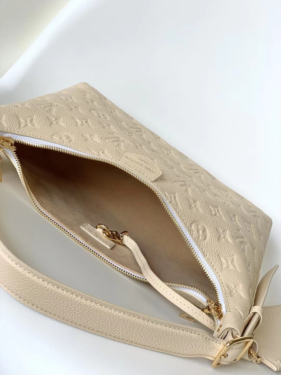 Louis Vuitton Cream Embossed Leather Hobo Shoulder Bag with Gold Hardware