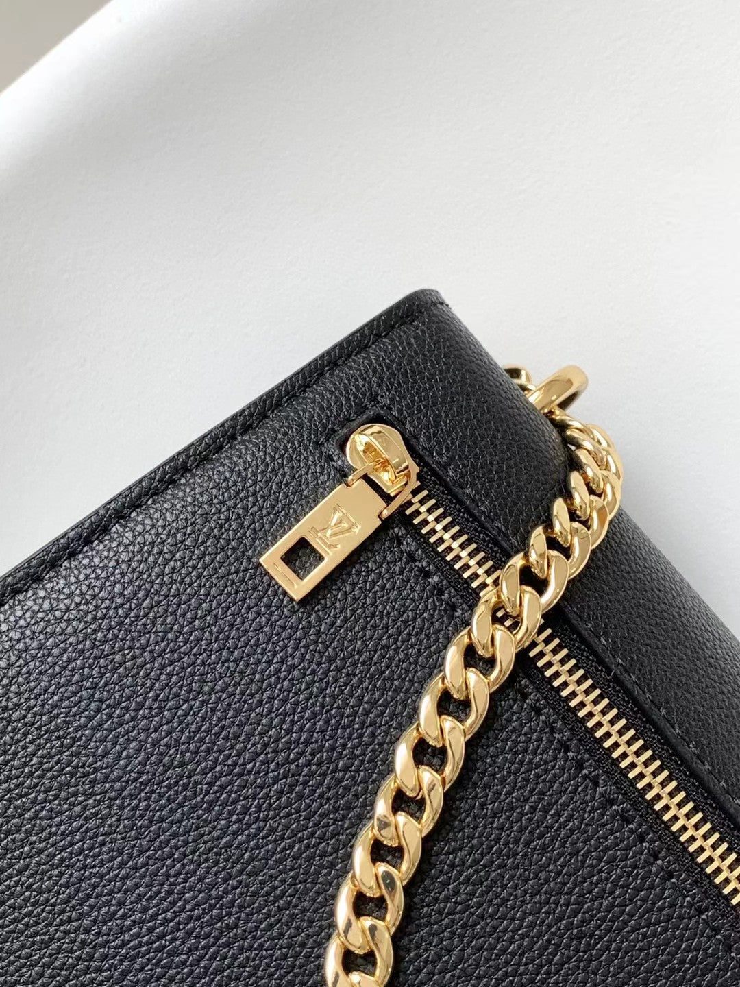 Louis Vuitton Black and Cream Leather Envelope Flap Shoulder Bag with Gold Chain