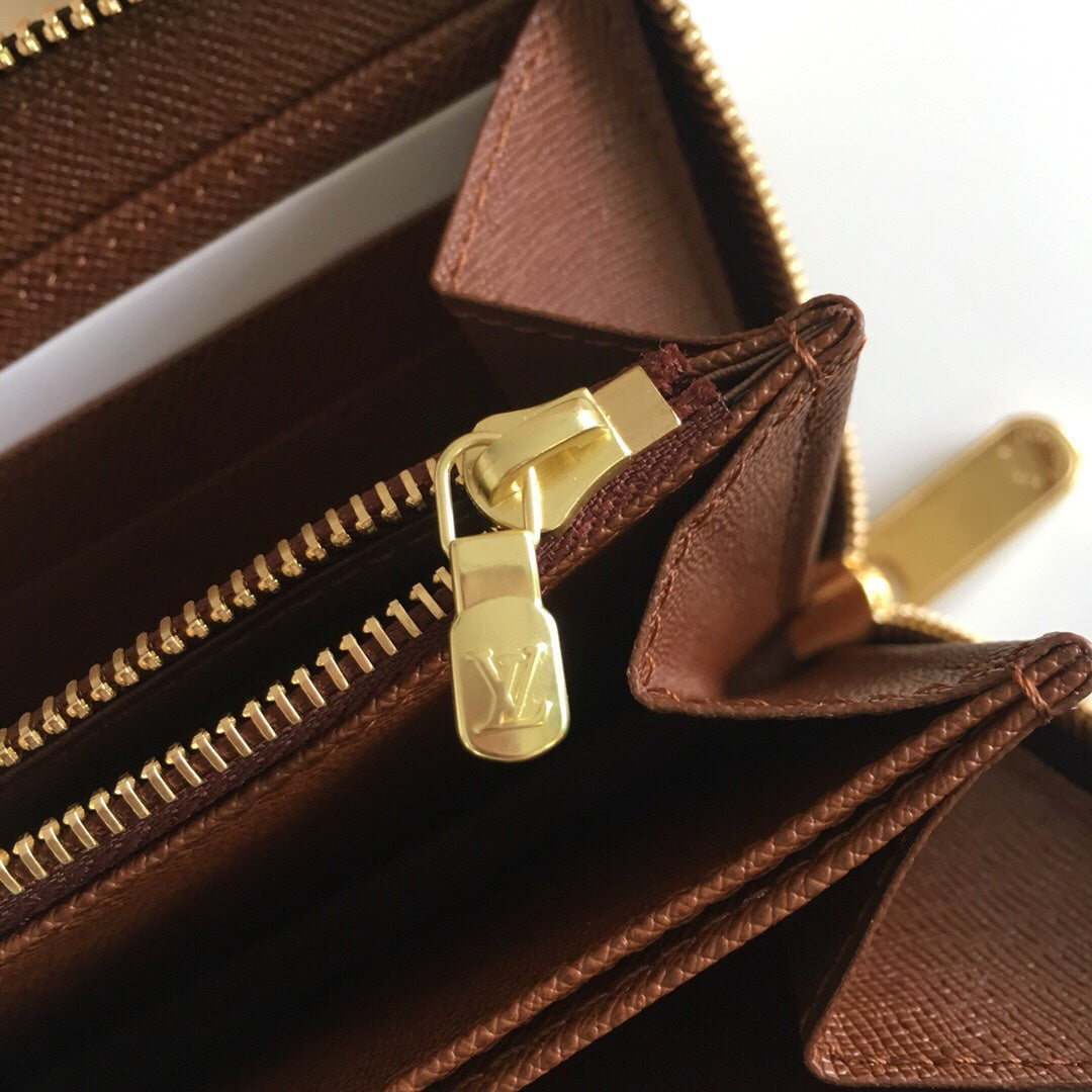 Louis Vuitton Classic Brown Monogram Pattern Zip-Around Clutch Wallet