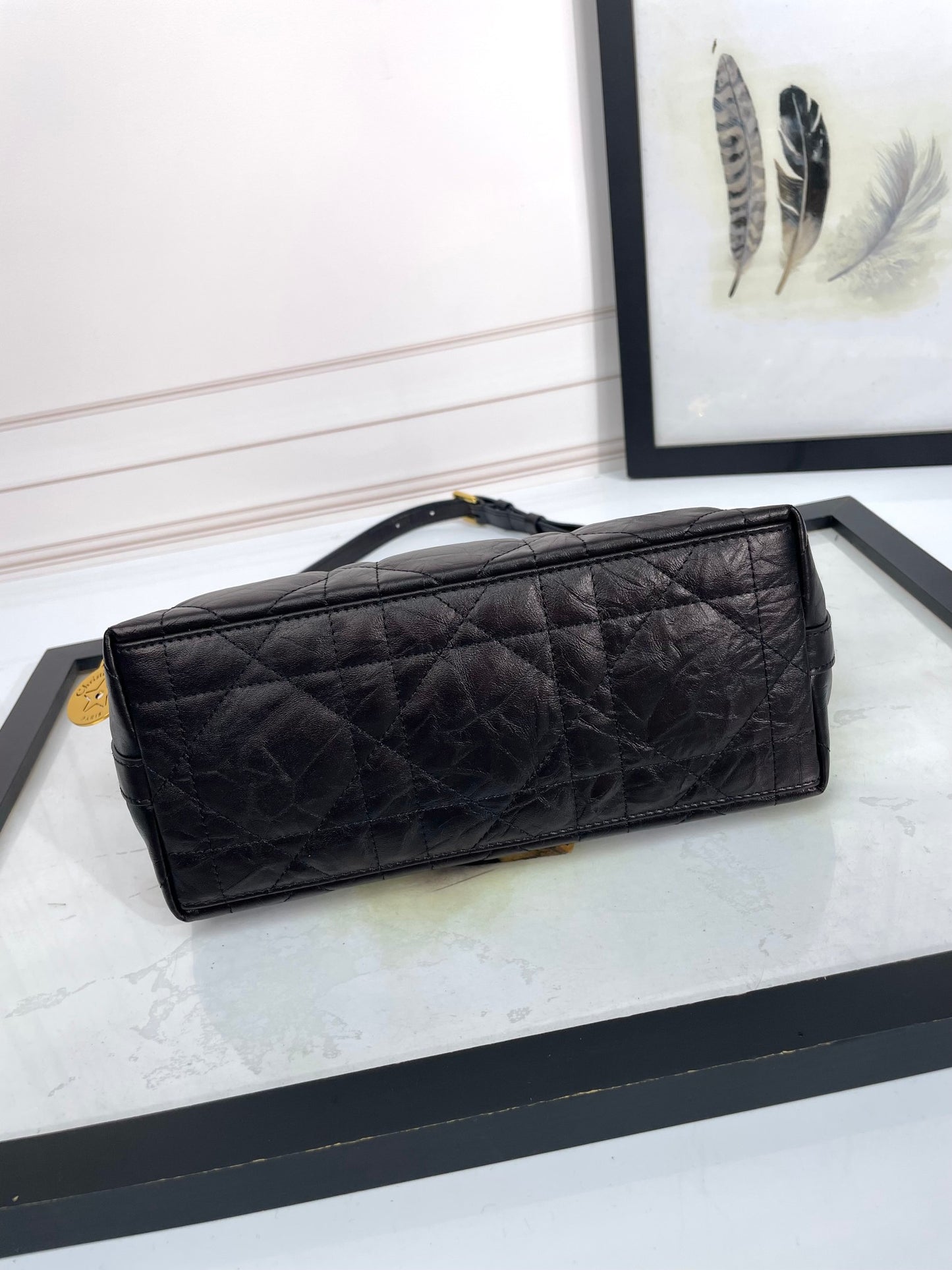 Luxurious Black Quilted Leather Shoulder Bag with Gold-Tone Chain Strap - Elegant Hobo Handbag