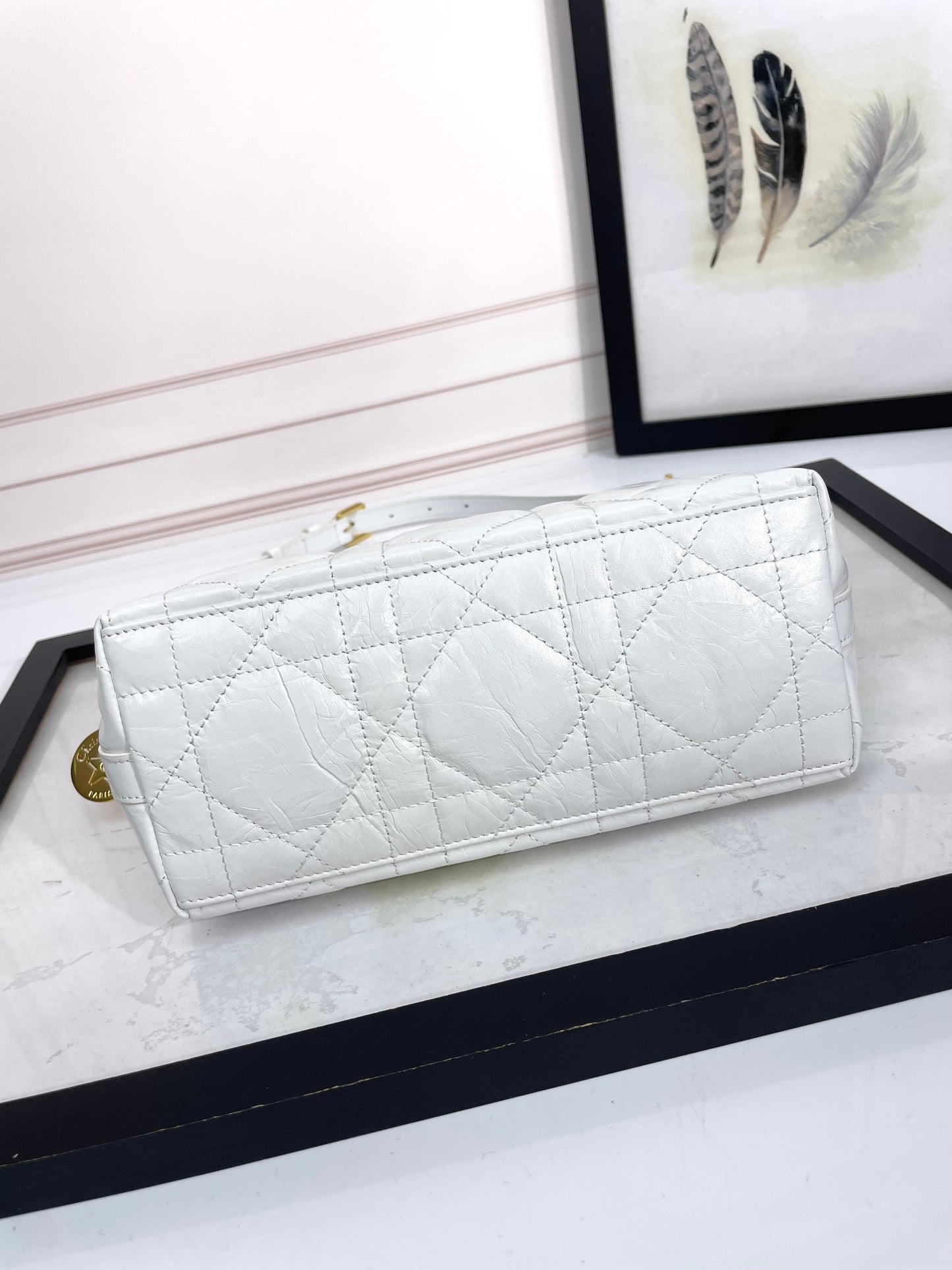 Elegant White Quilted Shoulder Bag with Gold-Tone Chain Strap