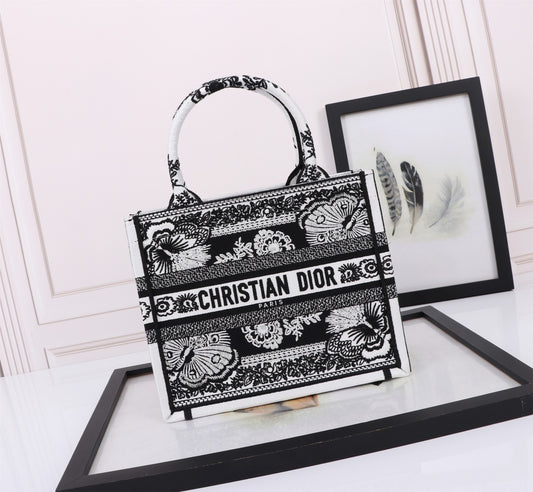 Dior Luxury Style Black and White Floral Embroidered Canvas Tote Bag