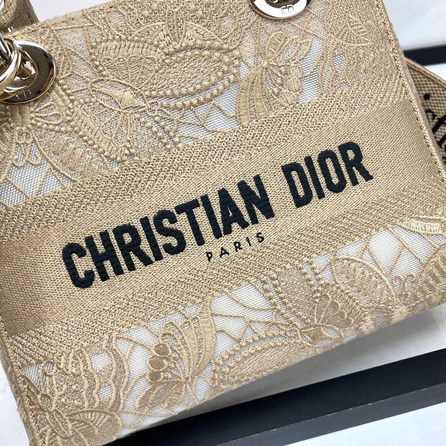 Dior Elegant Beige Embroidered Canvas Handbag with Shoulder Strap