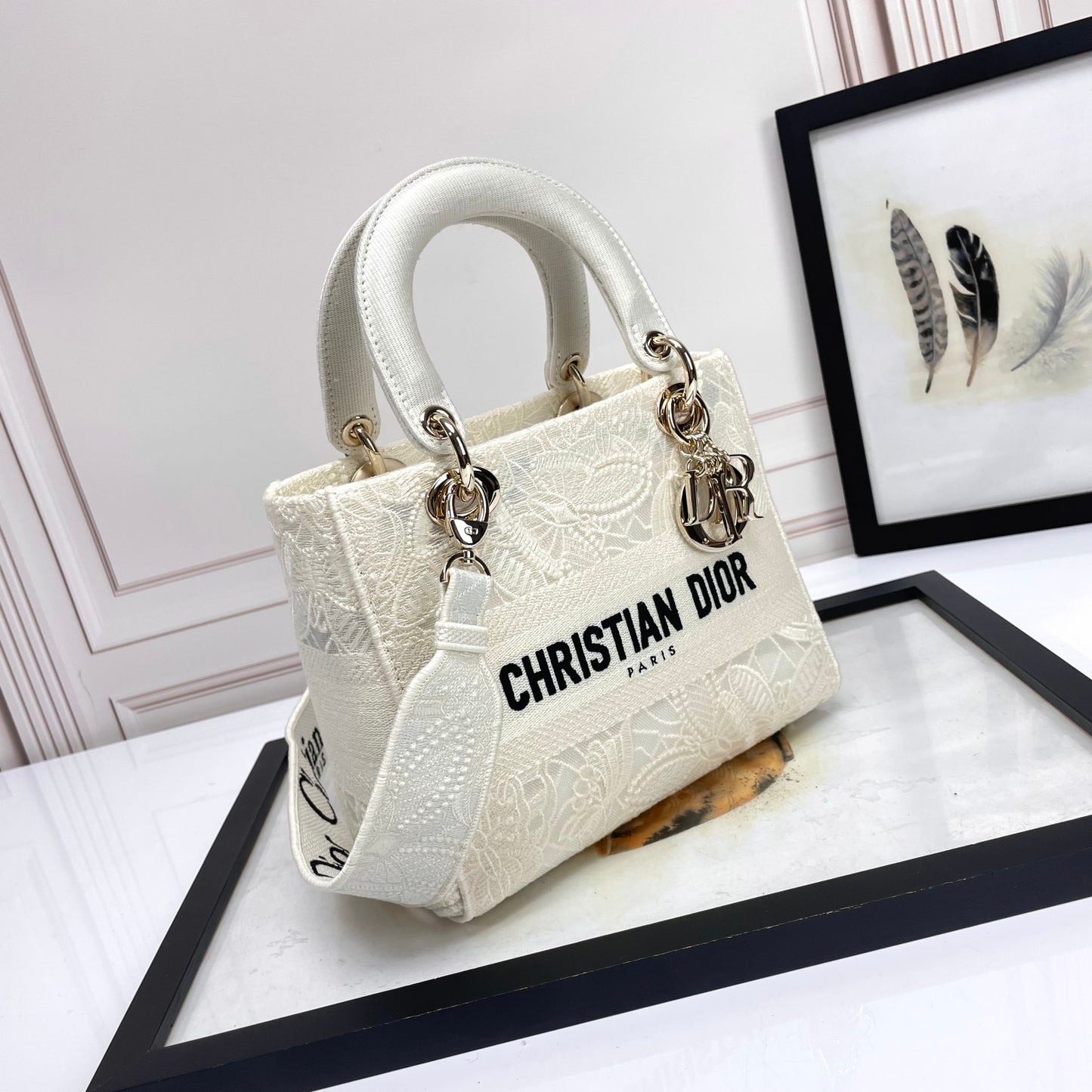 Christian Dior White Embroidered Medium Lady D-Lite Bag