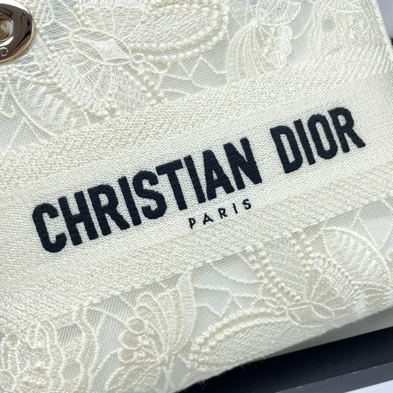 Dior Elegant White Floral Embroidered Canvas Handbag with Top Handle
