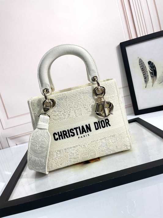 Christian Dior Lady D-Lite Medium Bag - White Embroidered Canvas with Signature Logo