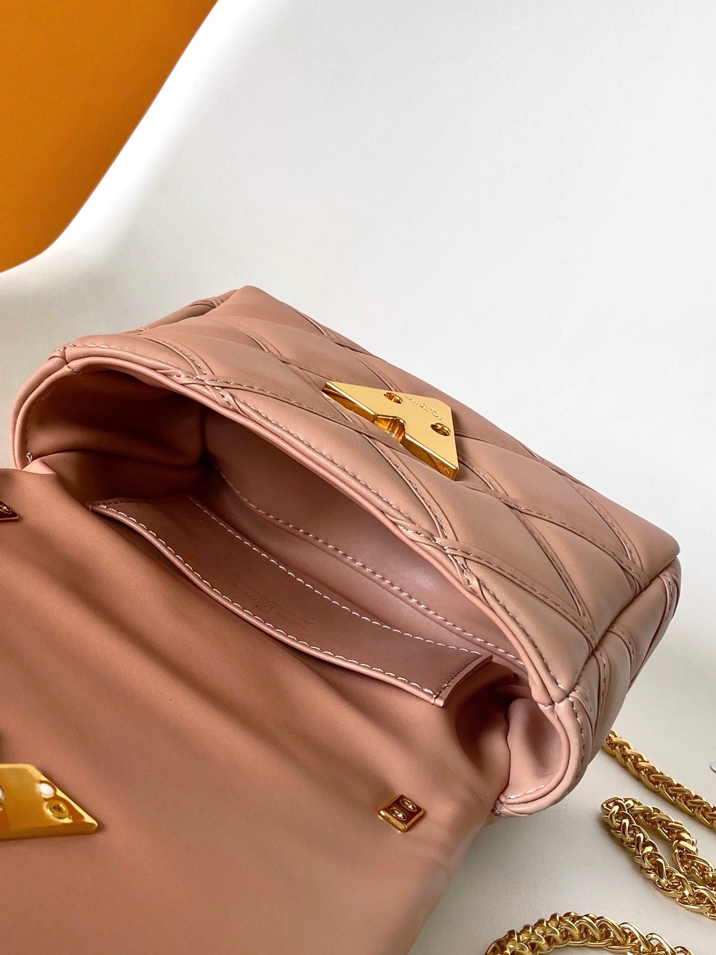 Louis Vuitton Elegant Blush Pink Quilted Leather Shoulder Bag with Gold Chain