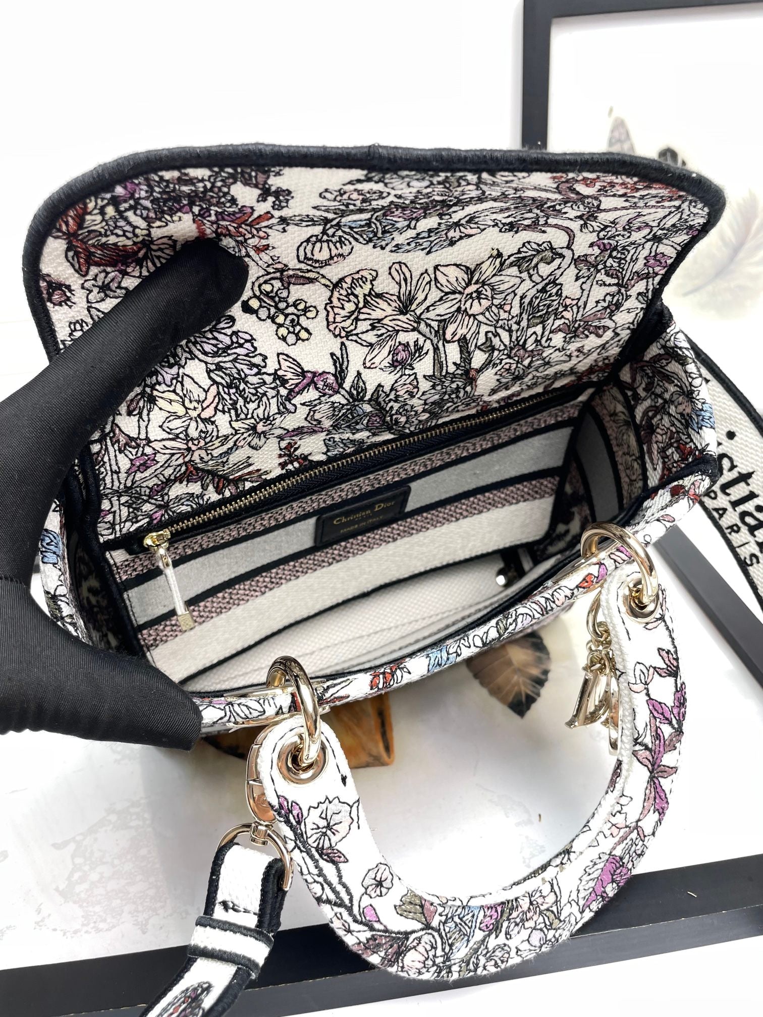 Christian Dior Lady D-Lite Medium Embroidered Floral Handbag