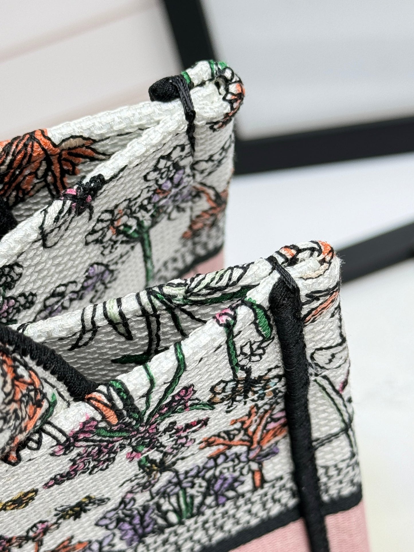Christian Dior Floral Embroidery Medium Book Tote Bag - Pink and White