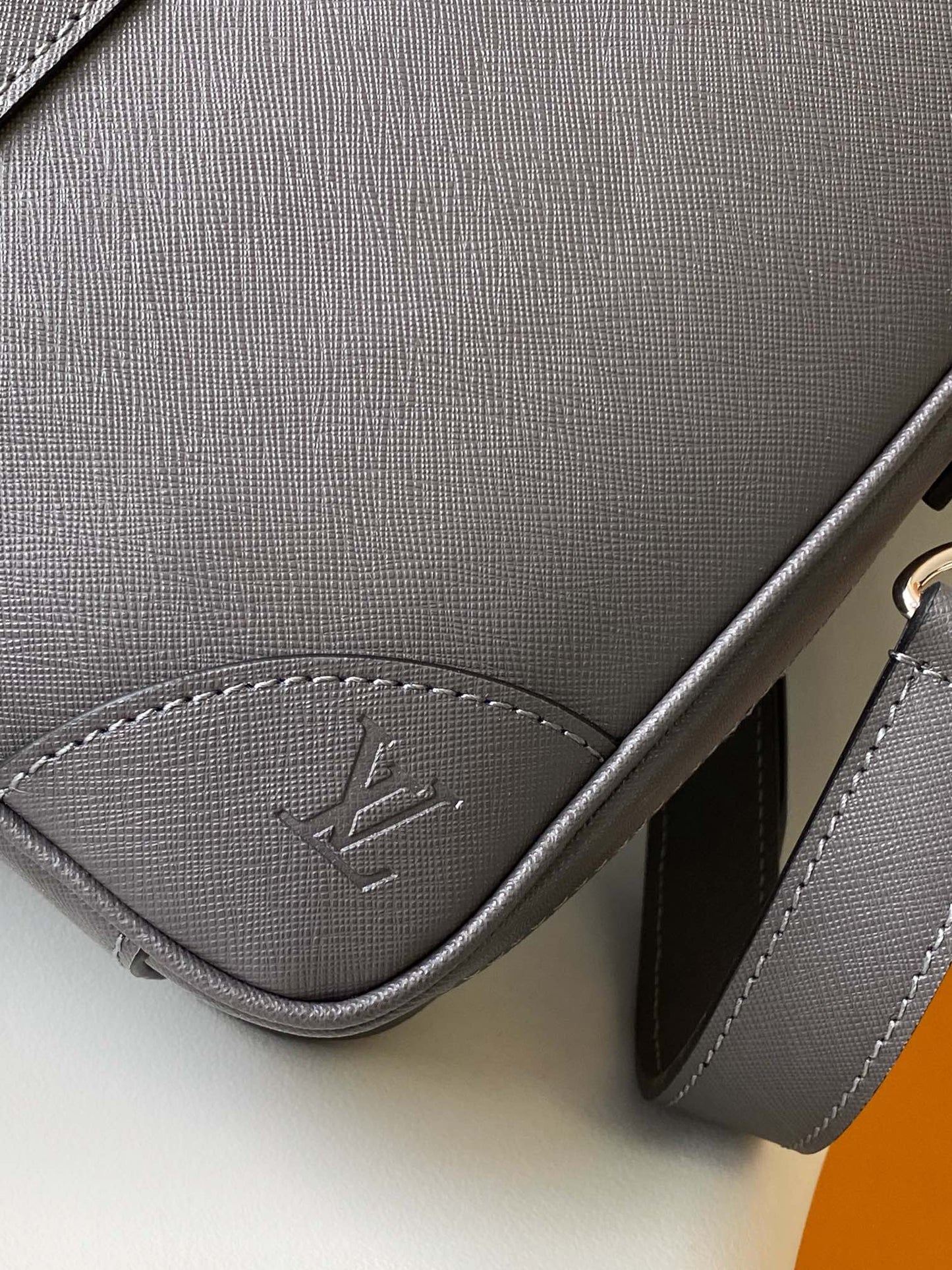 Louis Vuitton Professional Grey Leather Laptop Briefcase with Shoulder Strap