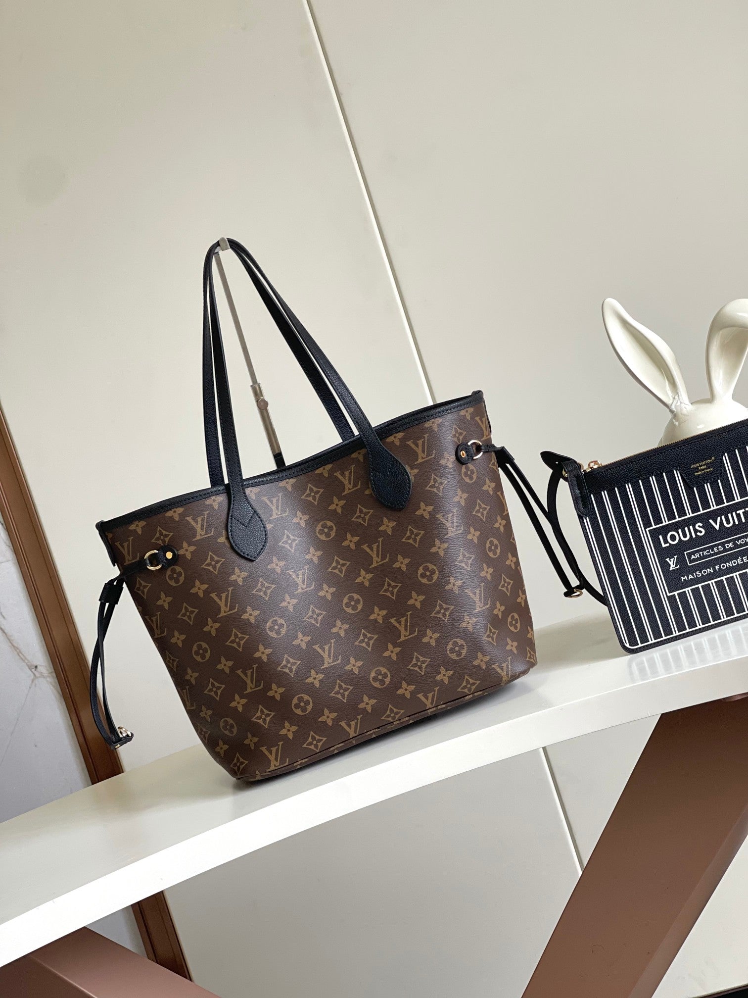 Louis Vuitton Classic Black Leather Tote Bag Minimalist Shopper Handbag