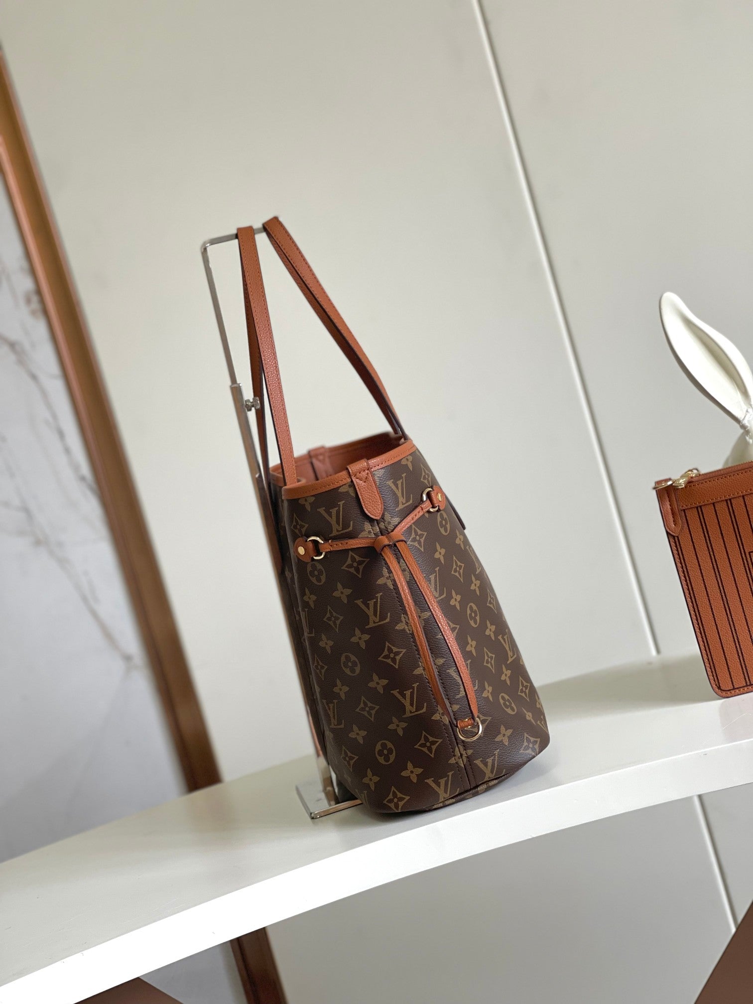 Louis Vuitton Classic Brown Leather Tote Bag Minimalist Shoulder Handbag