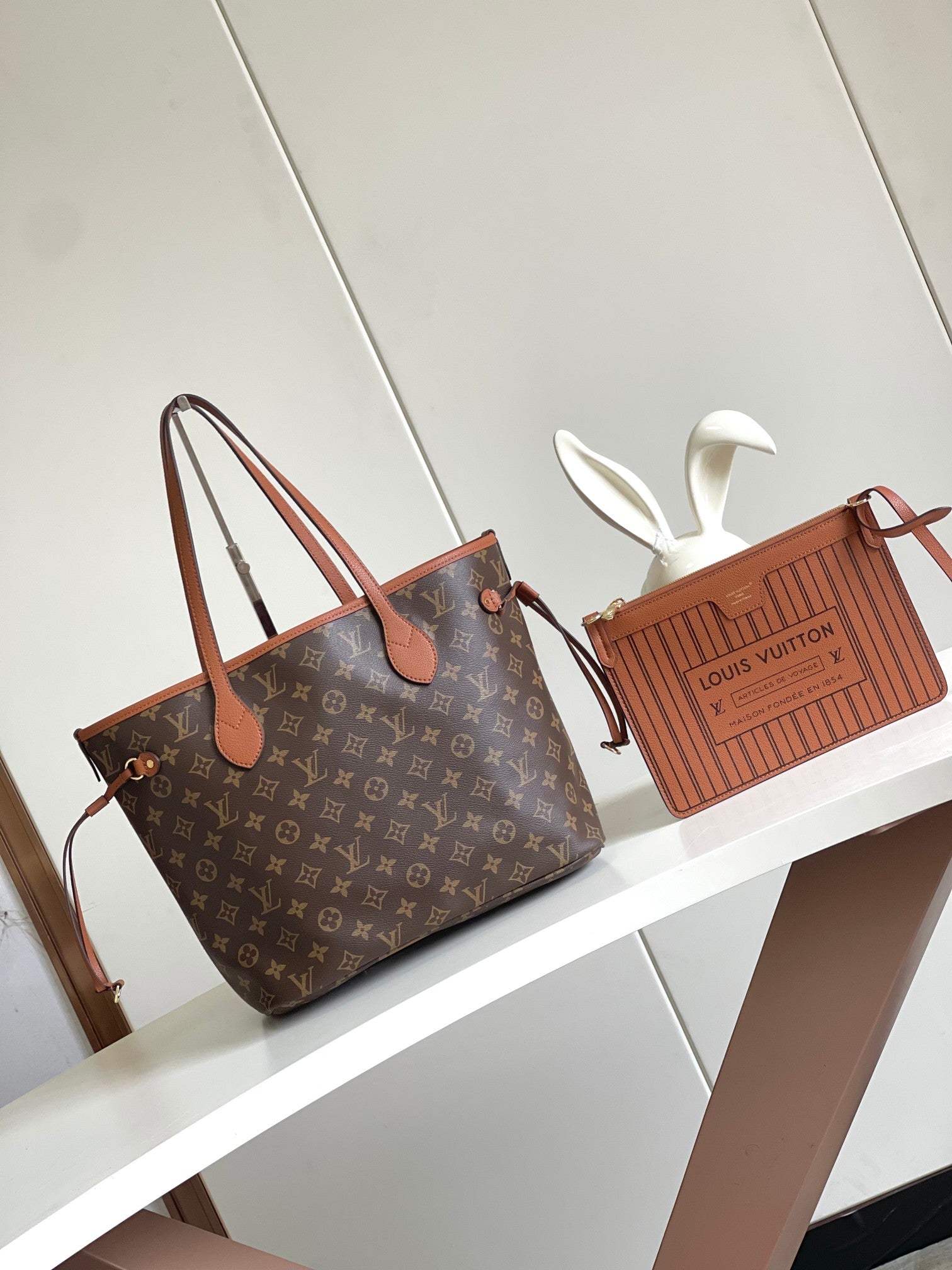 Louis Vuitton Classic Brown Leather Tote Bag Minimalist Shoulder Handbag
