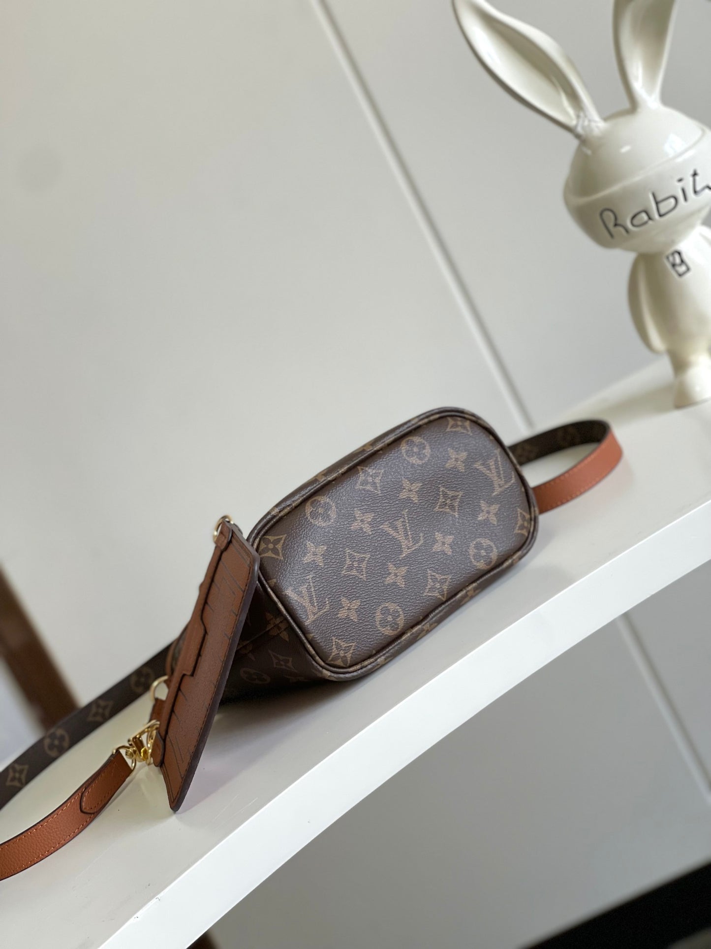 Louis Vuitton Brown Leather Heart Embossed Crossbody Bag with Matching Card Holder
