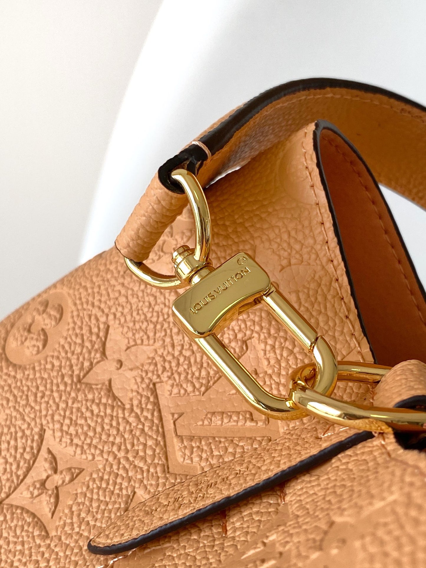 Louis Vuitton Beige Embossed Leather Drawstring Bucket Bag with Shoulder Strap