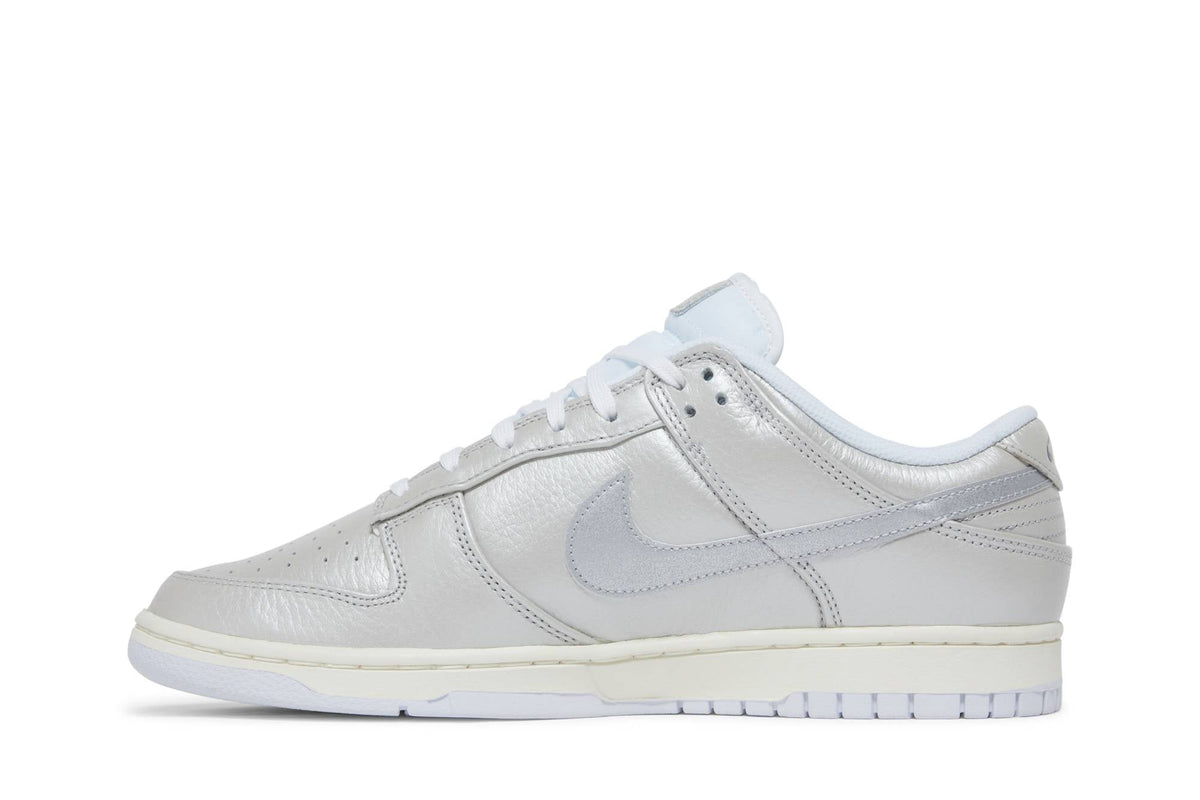 Nike Dunk Low 'Metallic Silver' DX3197-095