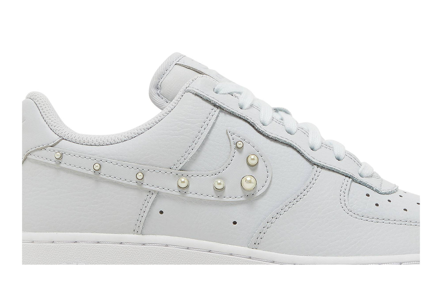 ( Women ) Nike Air Force 1 Low ‘Pearl Swoosh’ DV3810-001