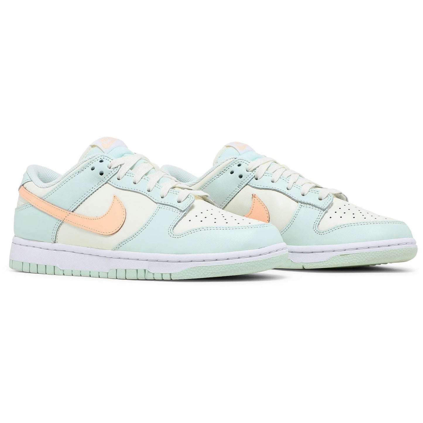 ( Women ) Nike Dunk Low ‘Barely Green’ DD1503-104
