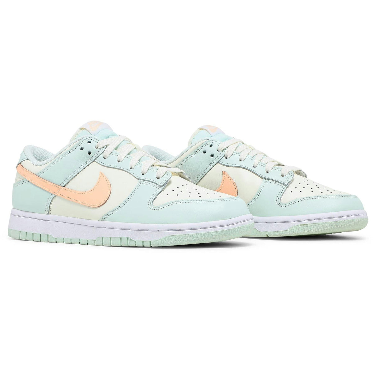 ( Women ) Nike Dunk Low 'Barely Green' DD1503-104