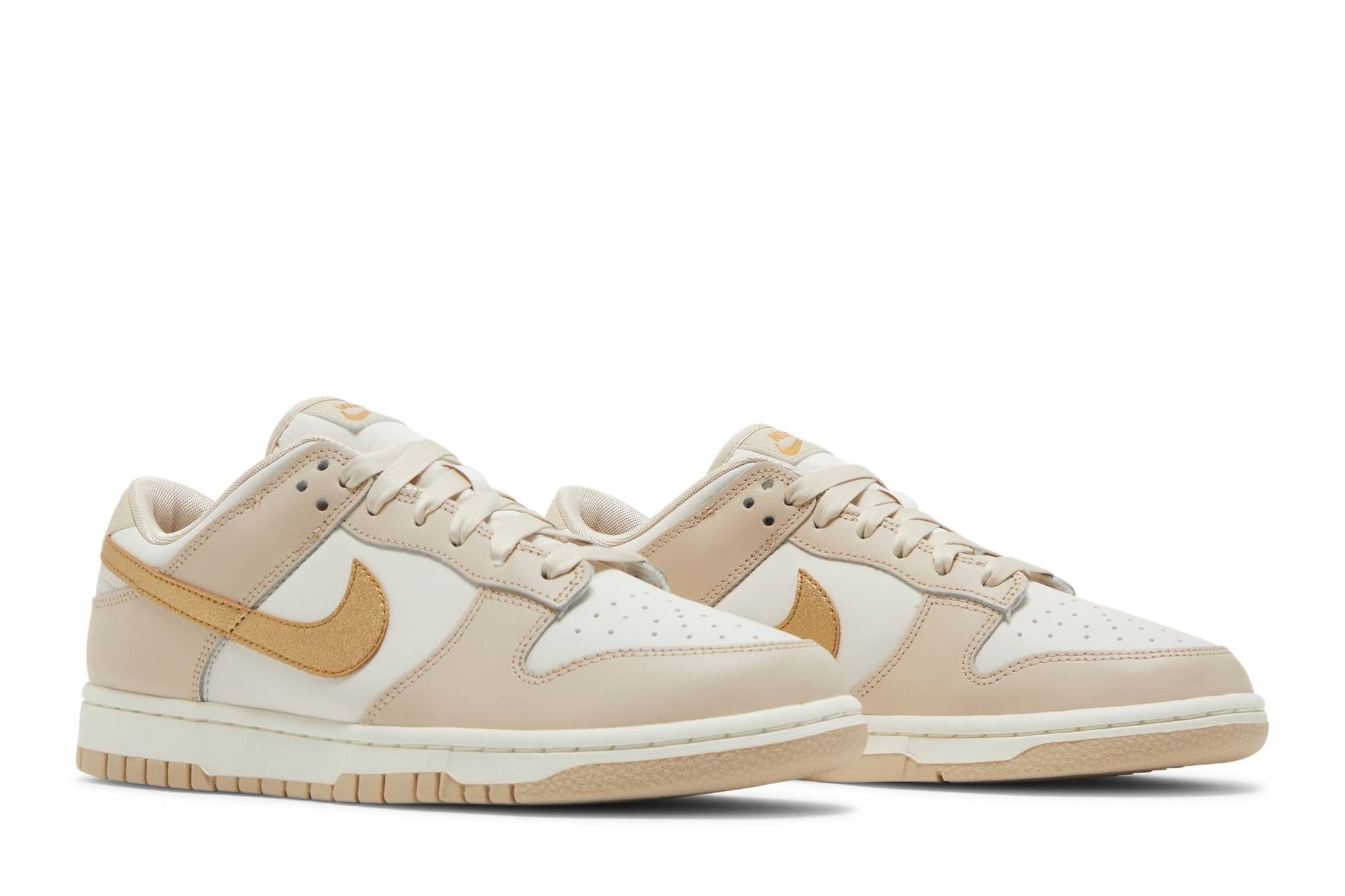 ( Women ) Nike Dunk Low ‘Gold Swoosh’ DX5930-001