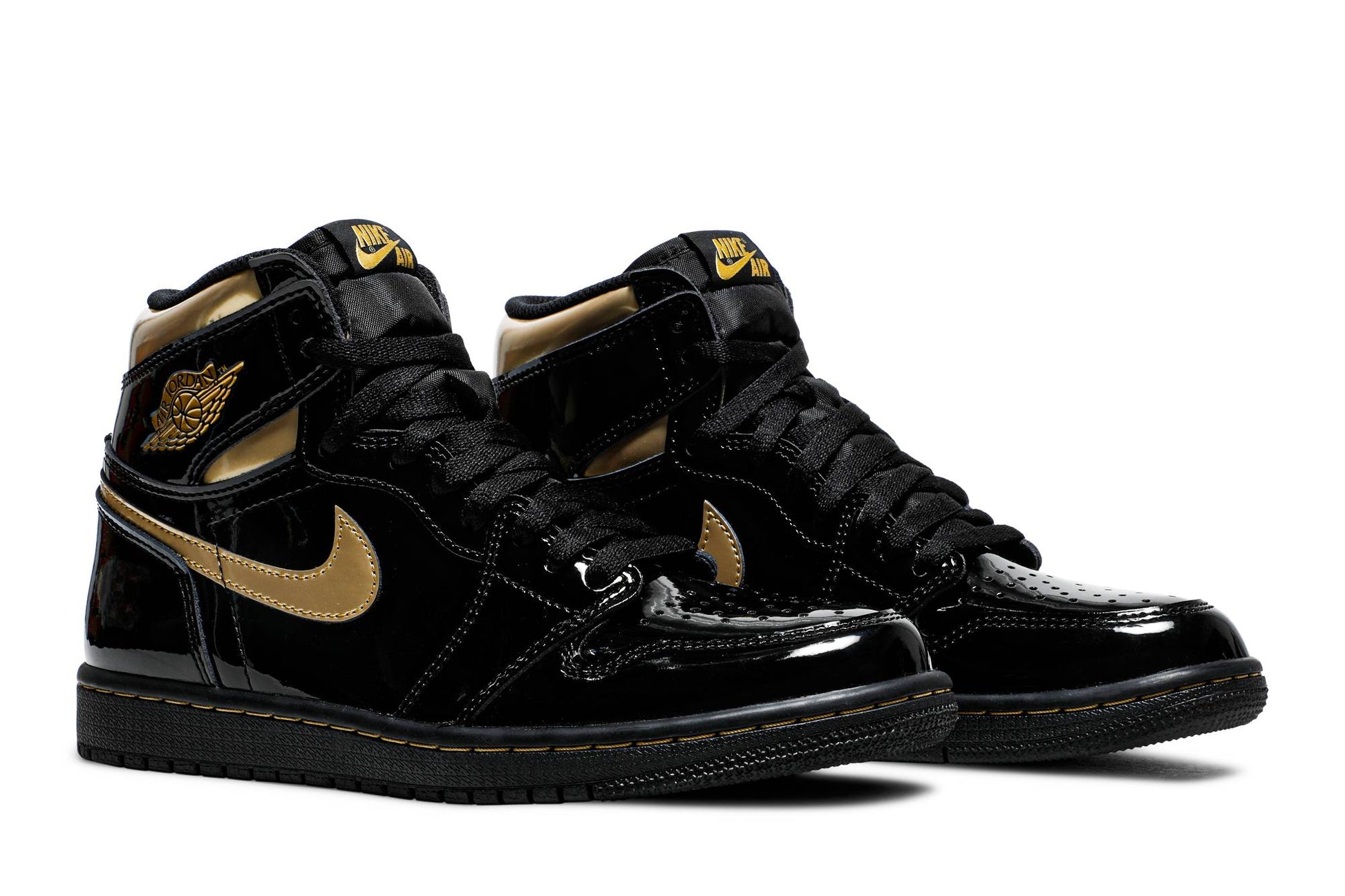 Air Jordan 1 Retro High OG ‘Black Metallic Gold’ 2020 555088-032