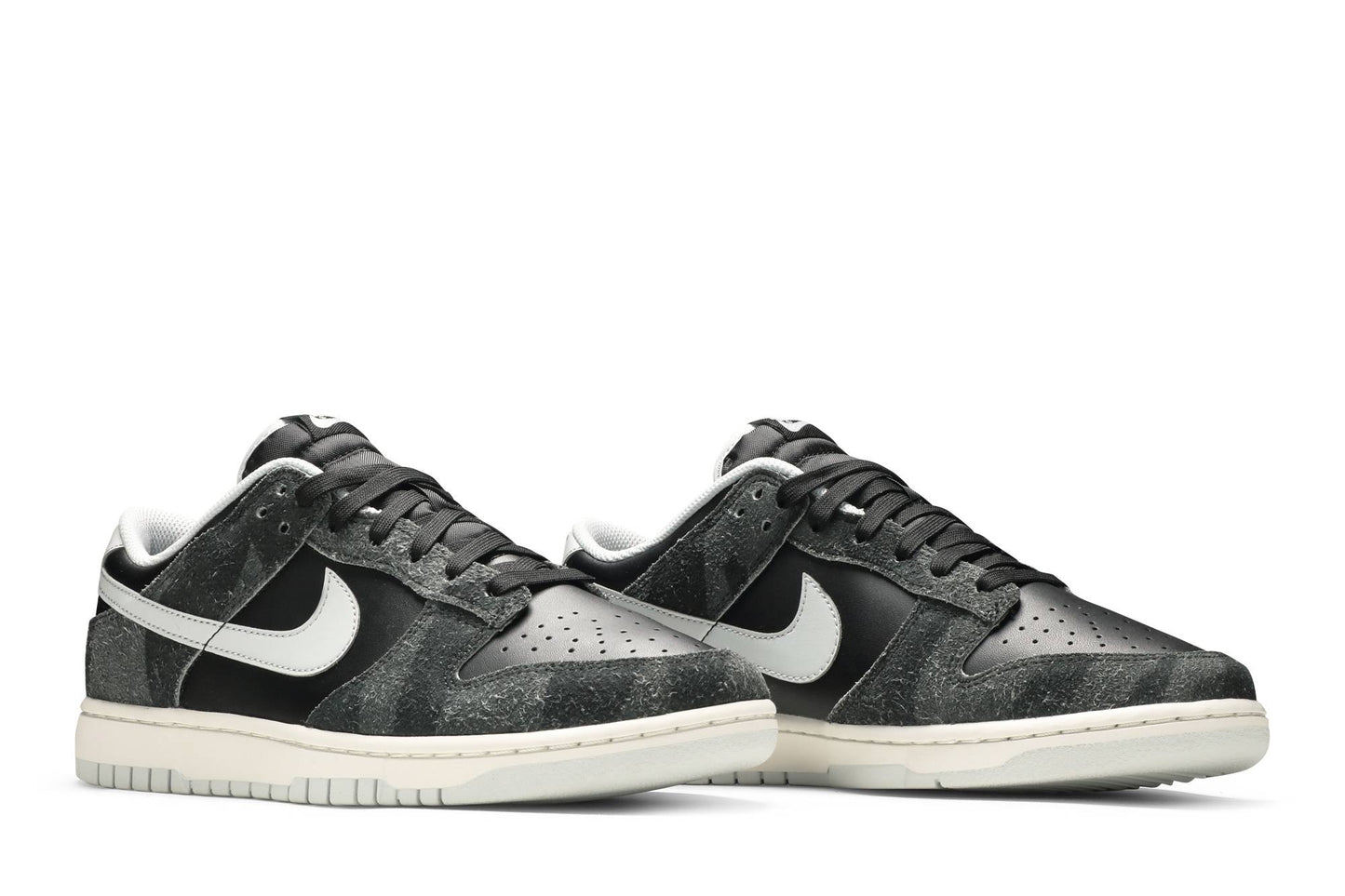 Nike Dunk Low Premium ‘Animal Pack – Zebra’ DH7913-001