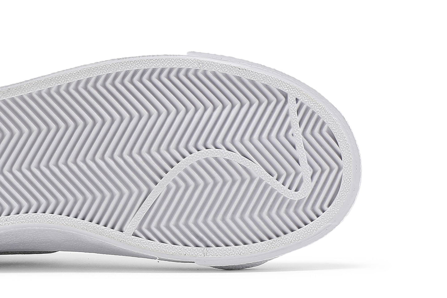 ( Women ) Nike Blazer Low ’77 ‘White Ghost’ DC4769-103