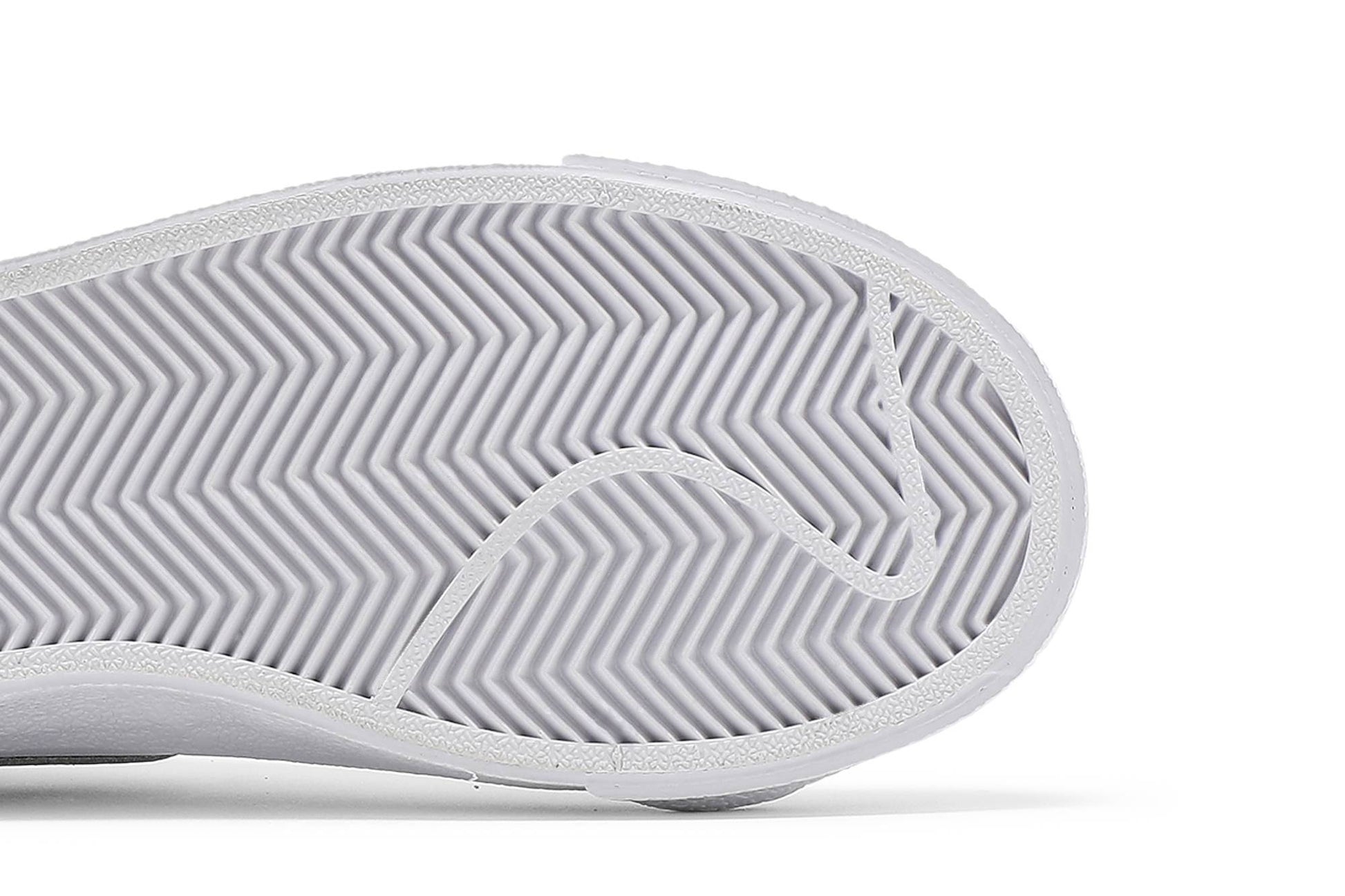 ( Women ) Nike Blazer Low ’77 ‘White Ghost’ DC4769-103