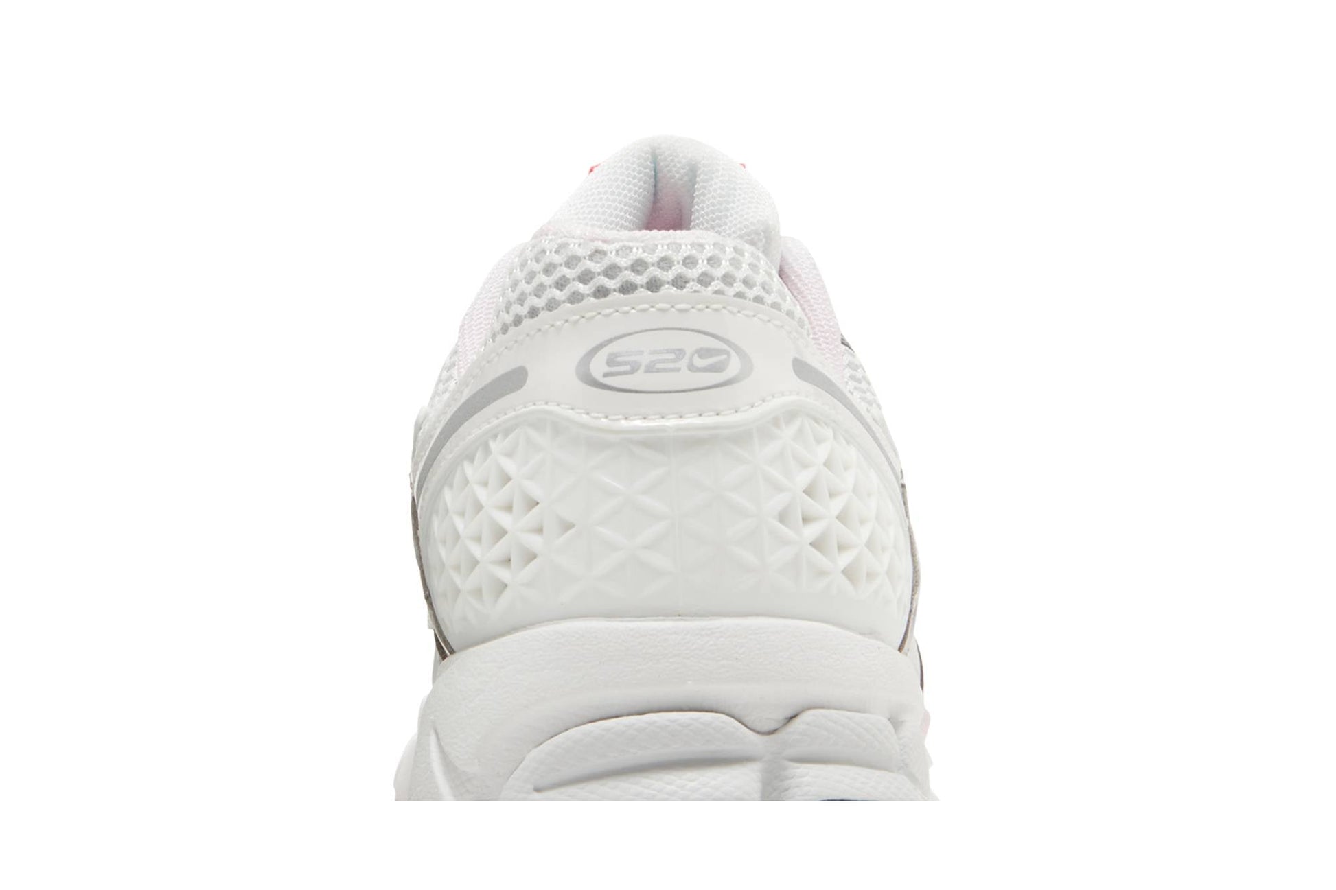 ( Women ) Nike Zoom Vomero 5 520 Pack ‘White Pink’ FN3695-001