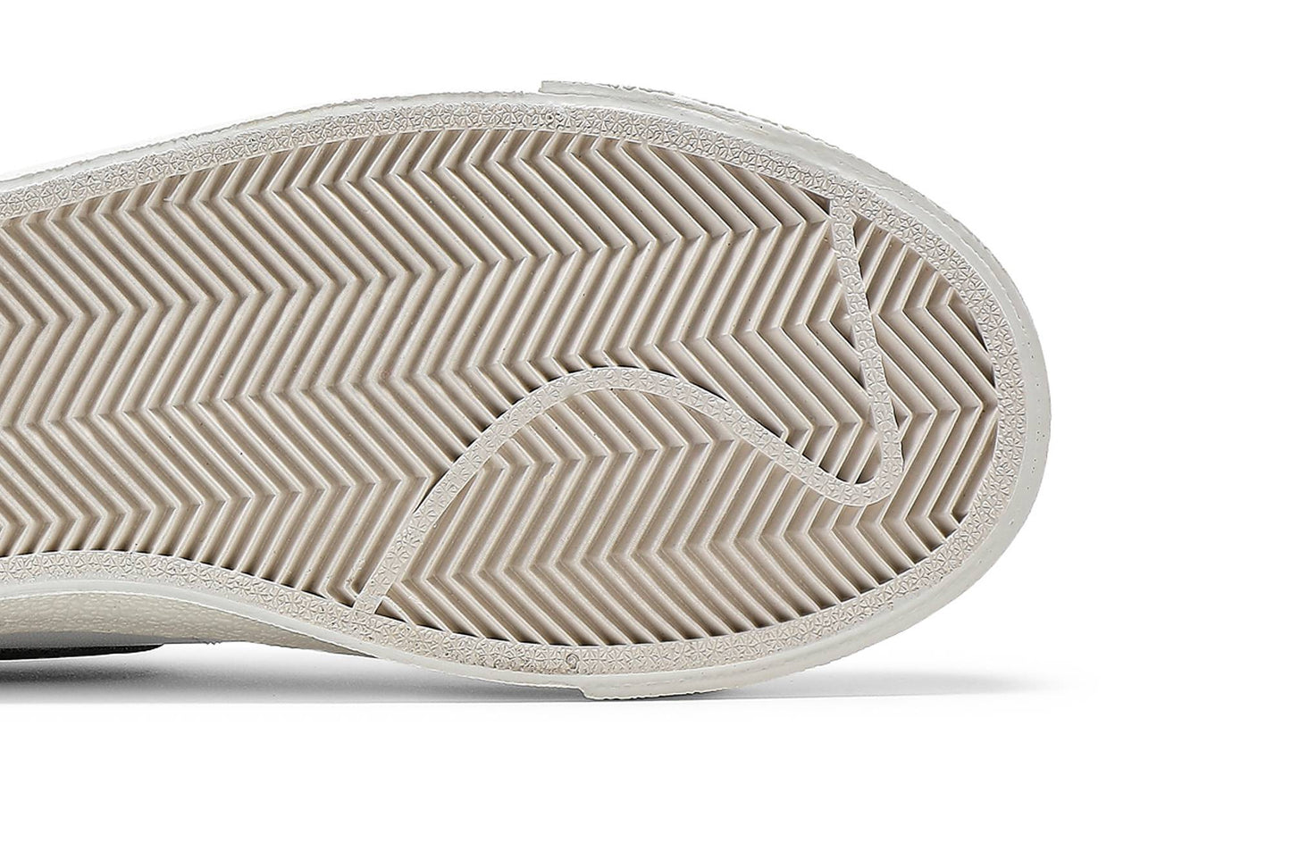 ( Women ) Nike Blazer Low ’77 ‘White Black’ DC4769-102