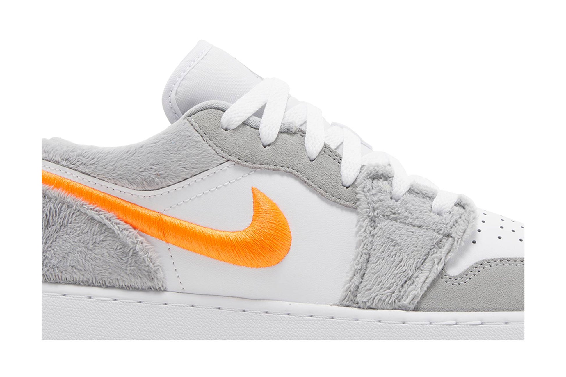 ( Grade School ) Air Jordan 1 Low ‘Rabbit’ DZ6333-083