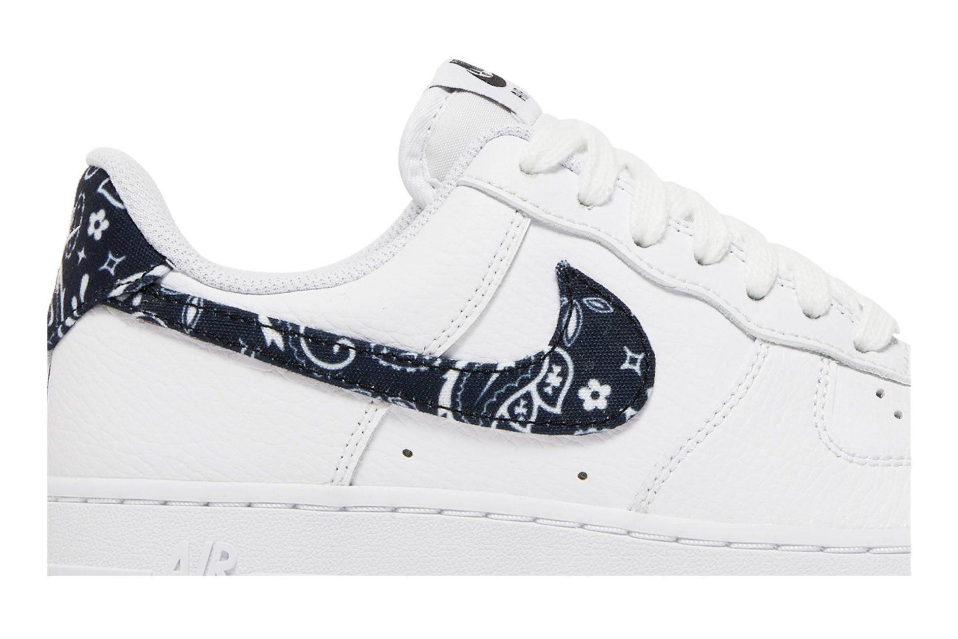 ( Women ) Nike Air Force 1 Low ’07 Essential ‘Black Paisley’ DH4406-101