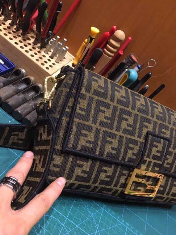 Vintage Fendi Zucca Print Canvas Baguette Shoulder Bag - Brown Monogram