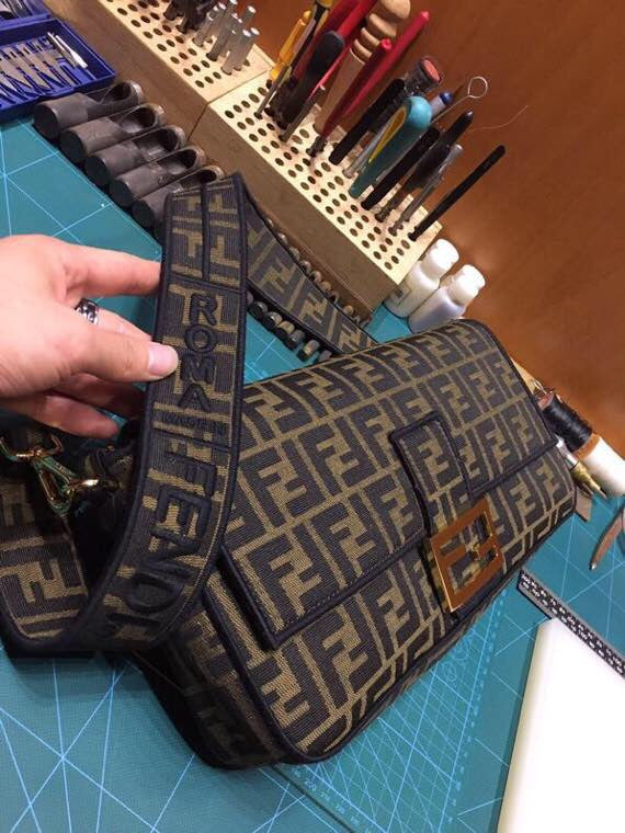 Vintage Fendi Zucca Print Canvas Baguette Shoulder Bag - Brown Monogram