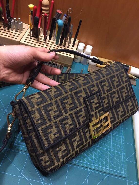 Fendi Zucca Print Baguette Shoulder Bag - Brown Monogram Canvas