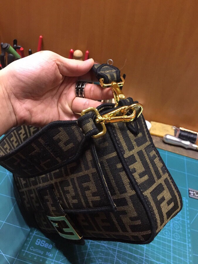 Fendi Zucca Canvas Baguette Shoulder Bag - Brown/Tobacco Monogram