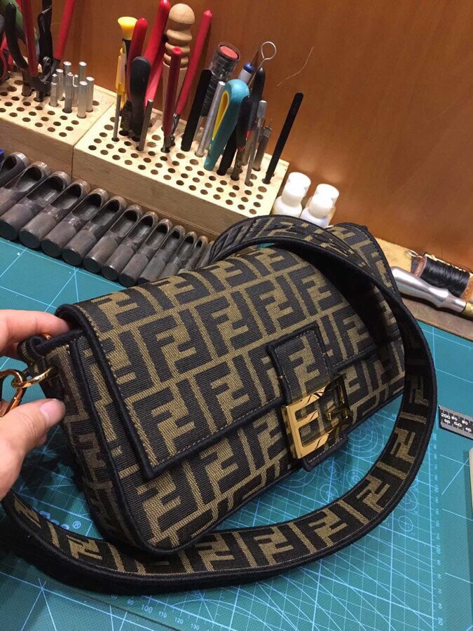 Fendi Baguette FF Zucca Canvas Shoulder Bag - Brown/Black