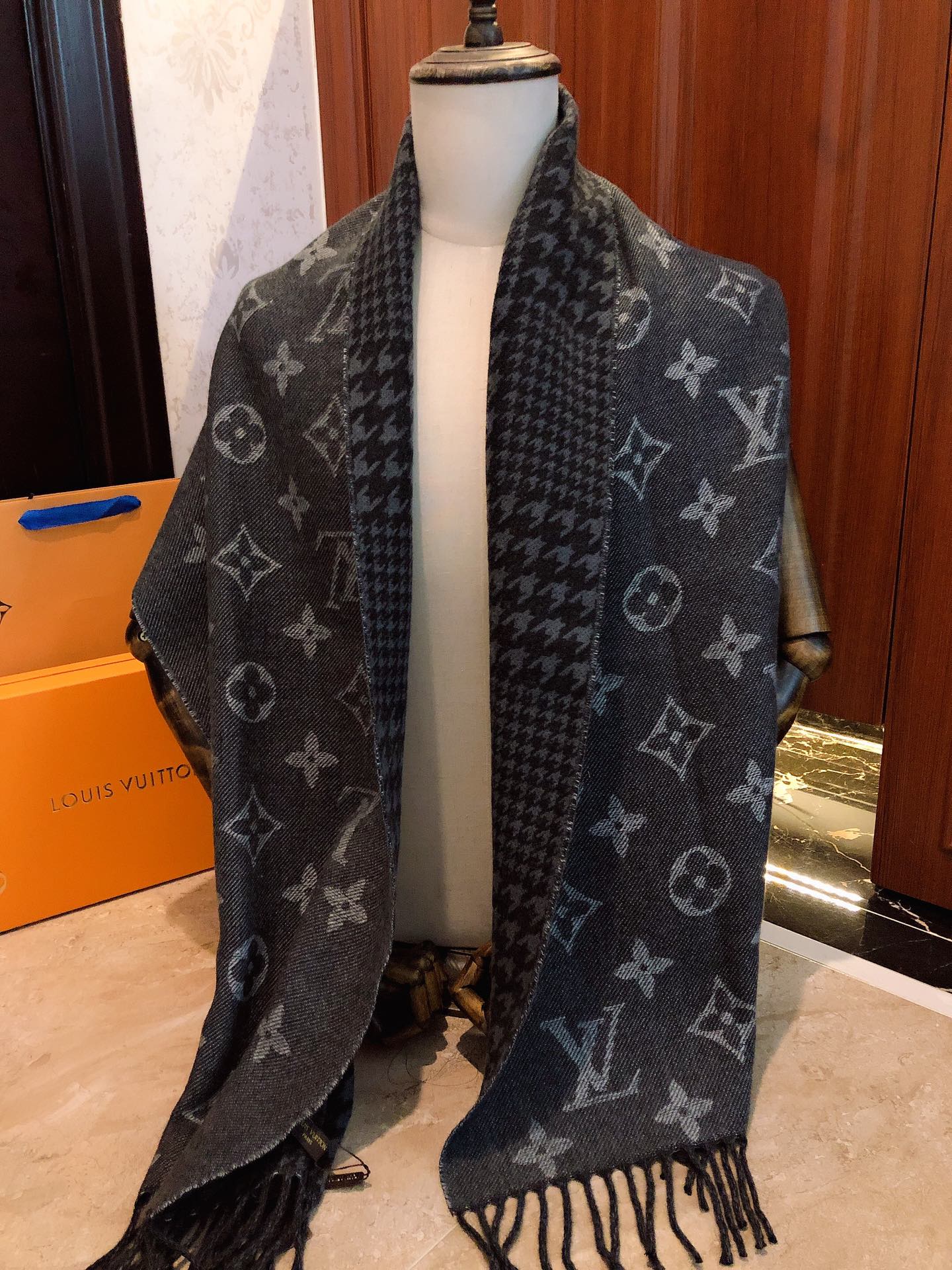 Louis Vuitton Monogram and Houndstooth Wool Scarf - Grey and Black Reversible Fringe Shawl