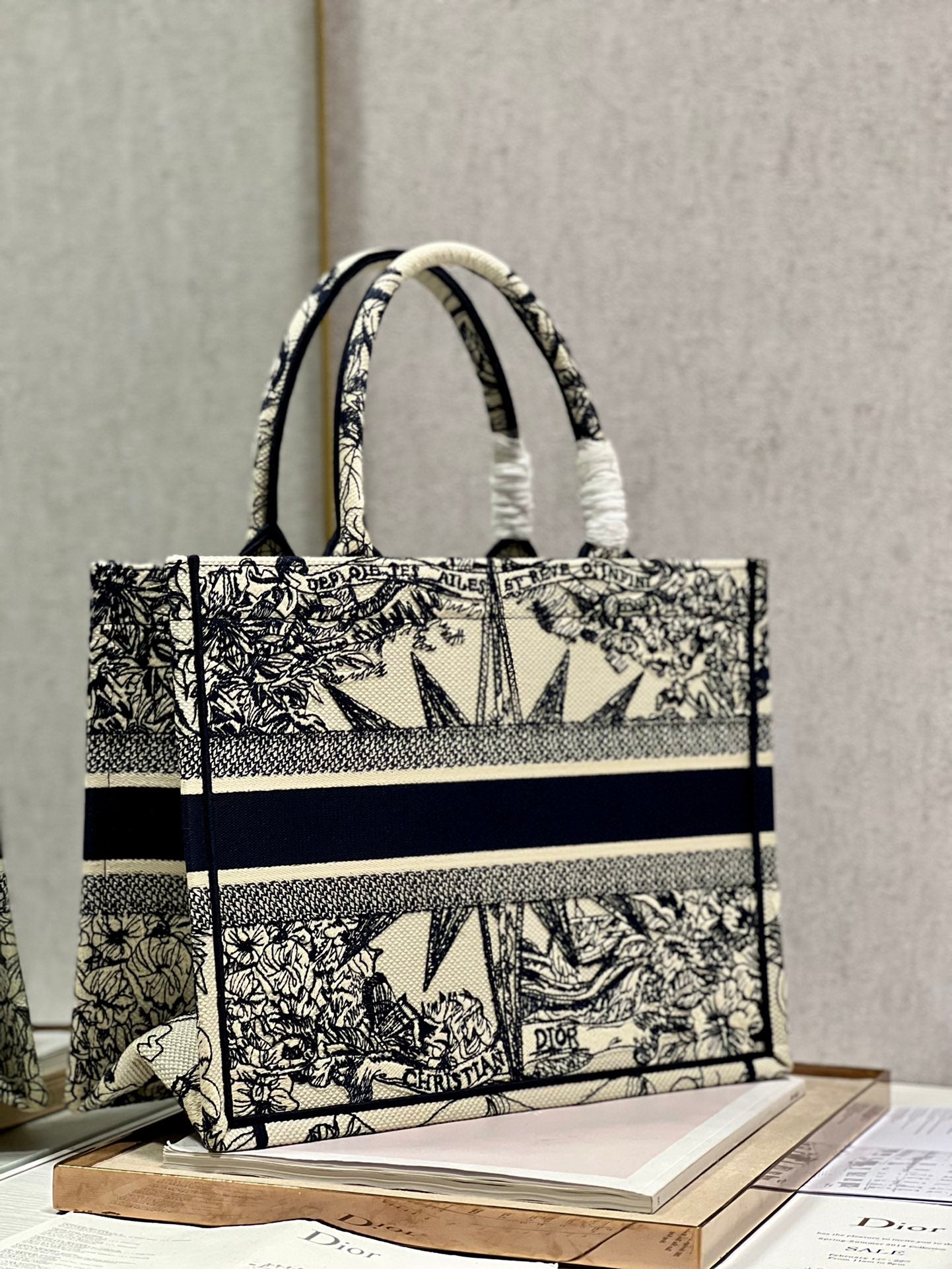 Dior Elegant Black and White Embroidered Star Canvas Tote Handbag