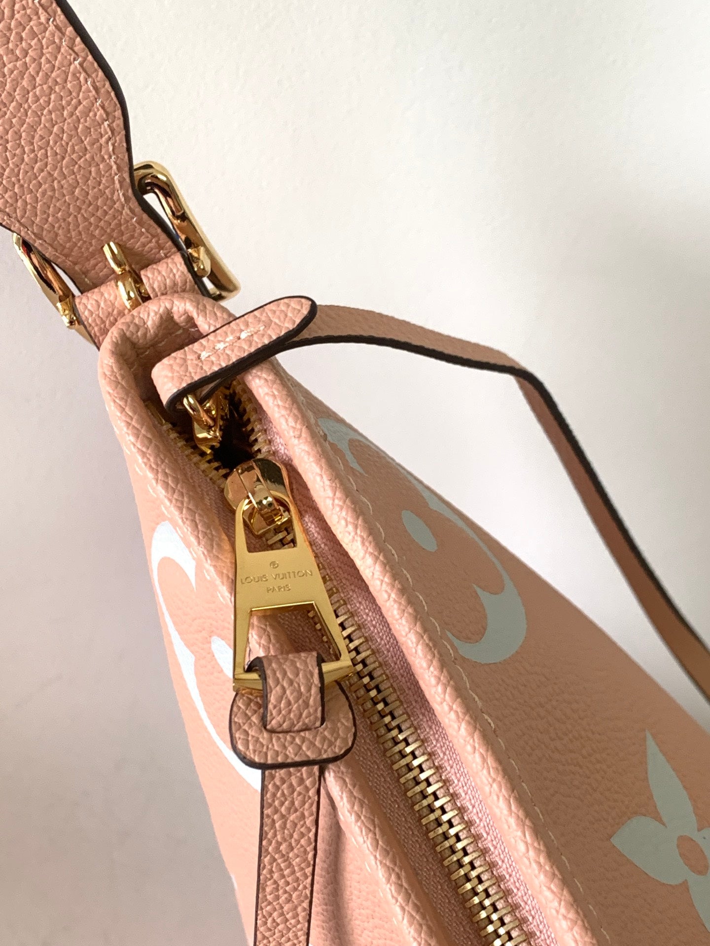 Louis Vuitton Pink Floral Pattern Leather Shoulder Bag Women's Hobo Handbag