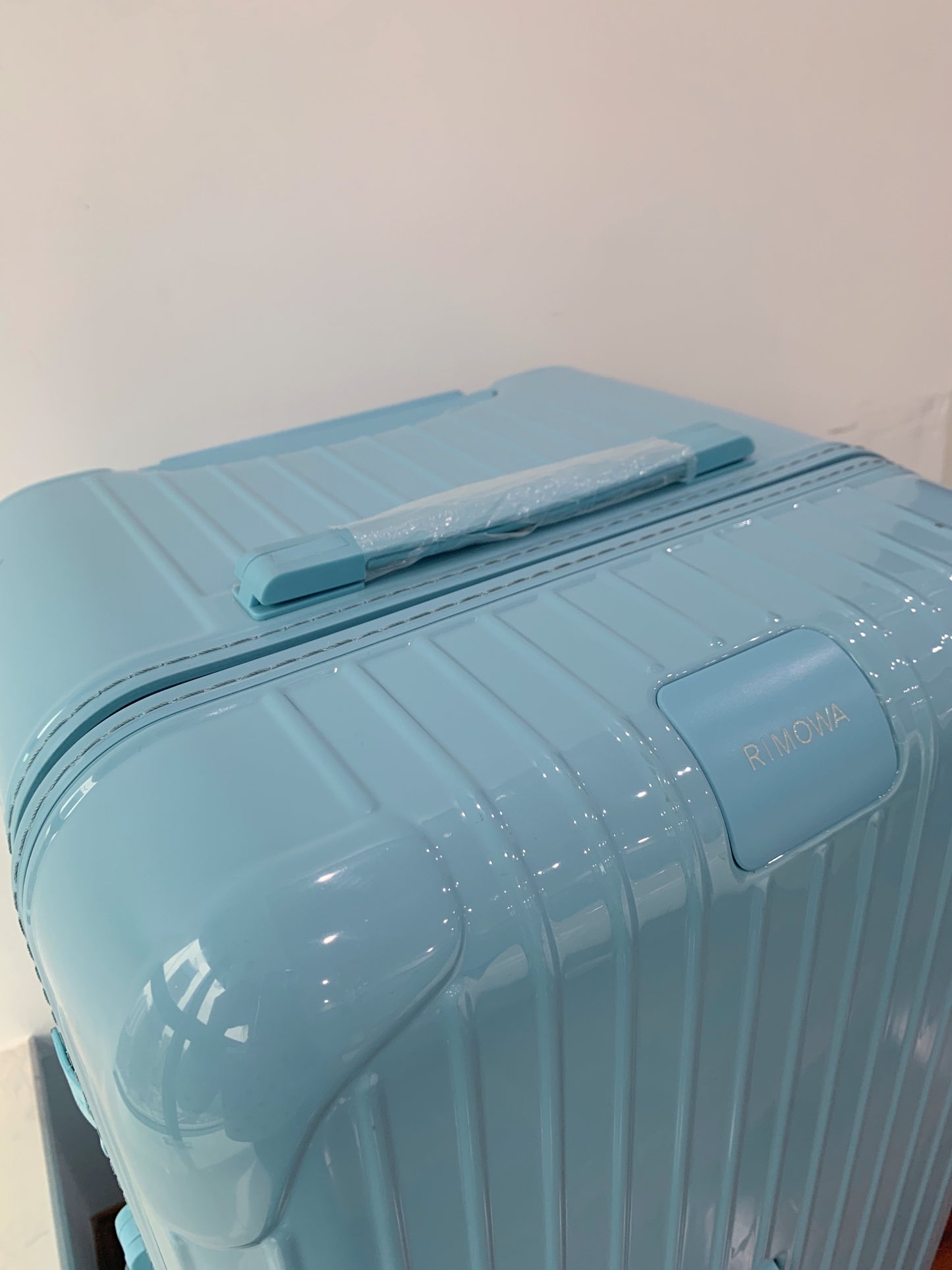 Light Blue Vertical Striped Hardside Spinner Trunk Suitcase