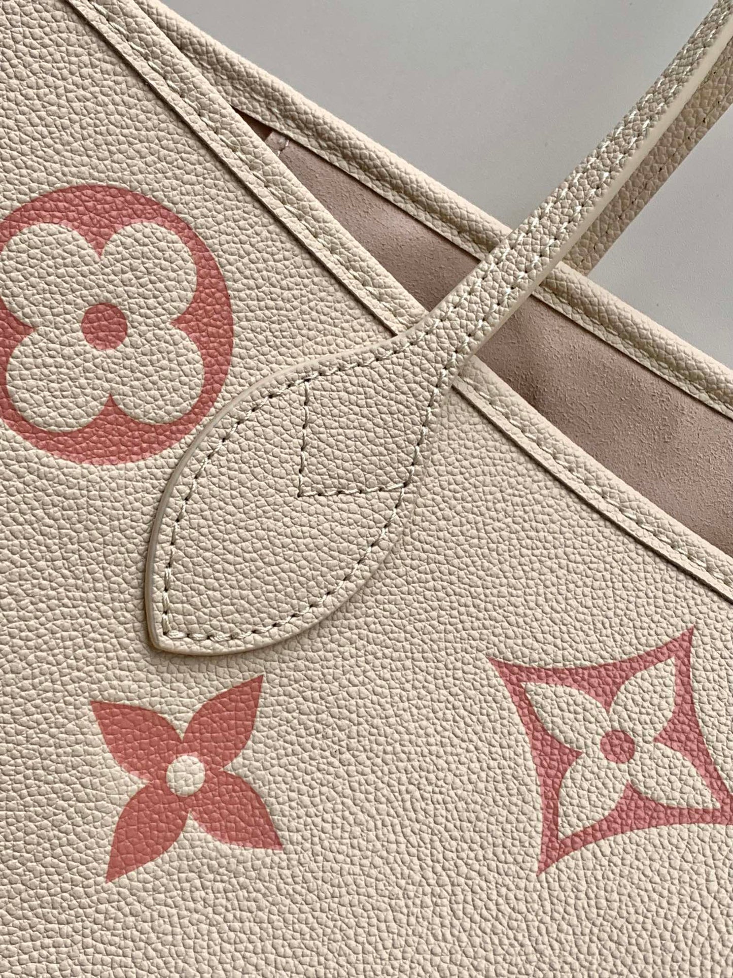Louis Vuitton Classic Beige Leather Tote Bag with Pink Monogram Pattern