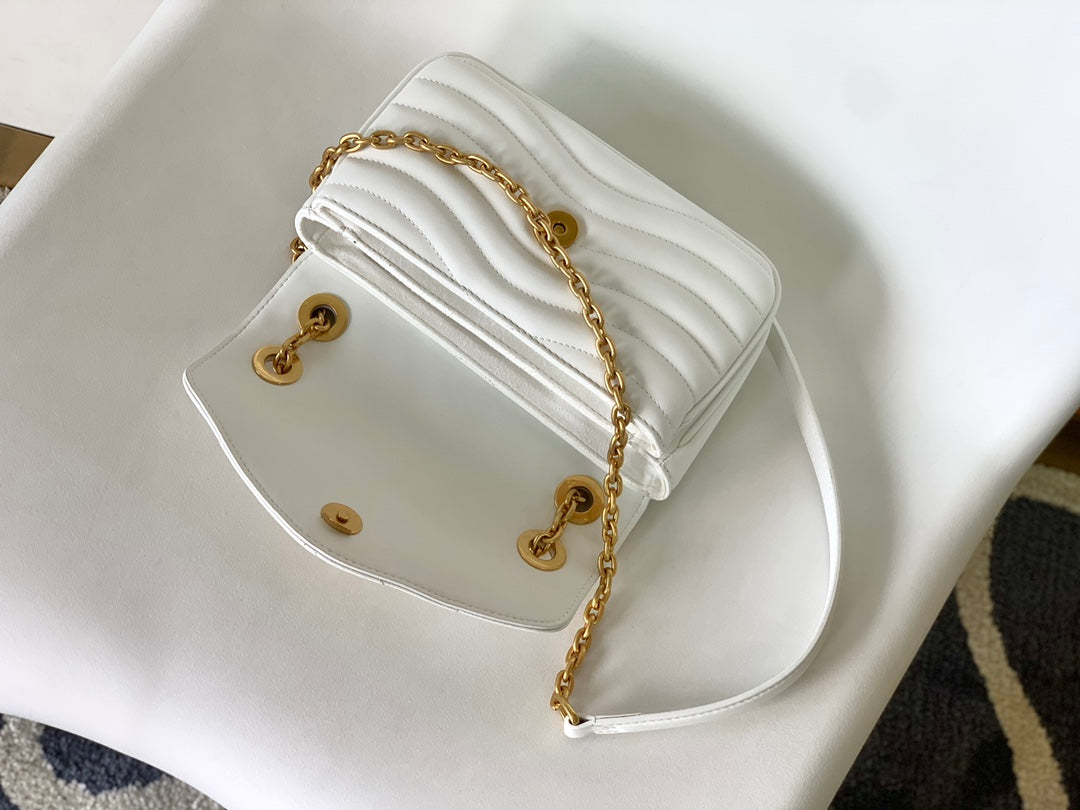 Louis Vuitton Elegant White Chevron Quilted Leather Handbag with Gold Chain