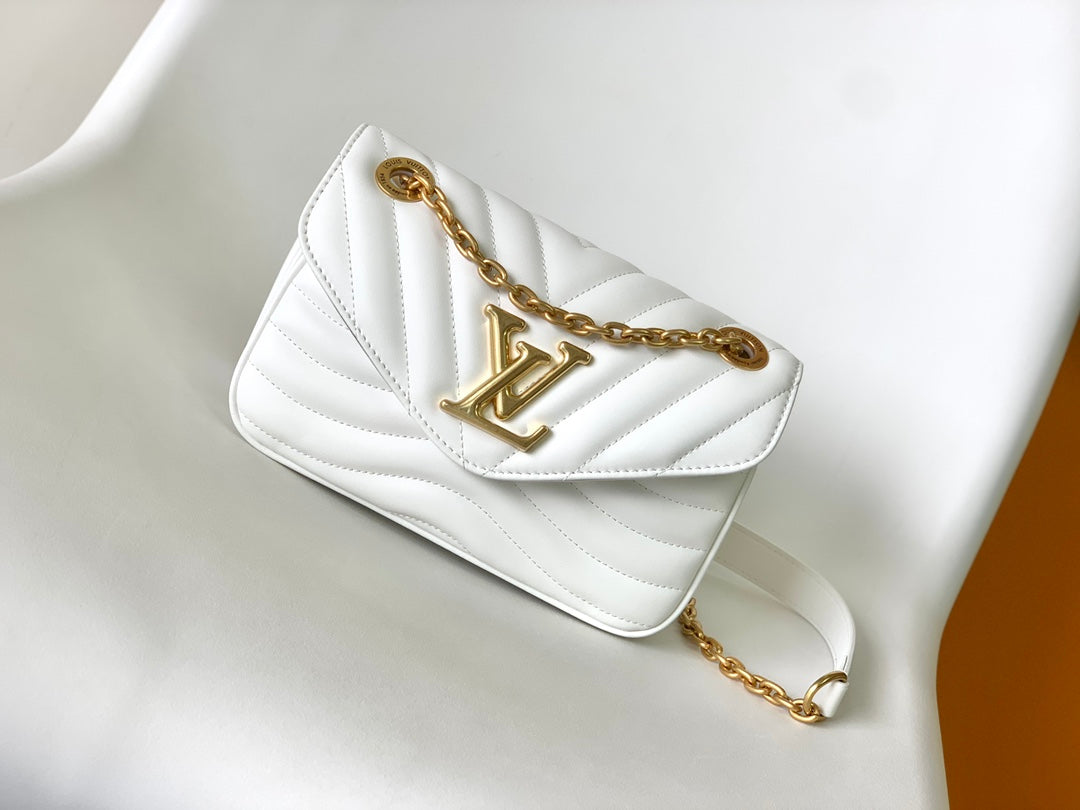 Louis Vuitton Elegant White Chevron Quilted Leather Handbag with Gold Chain