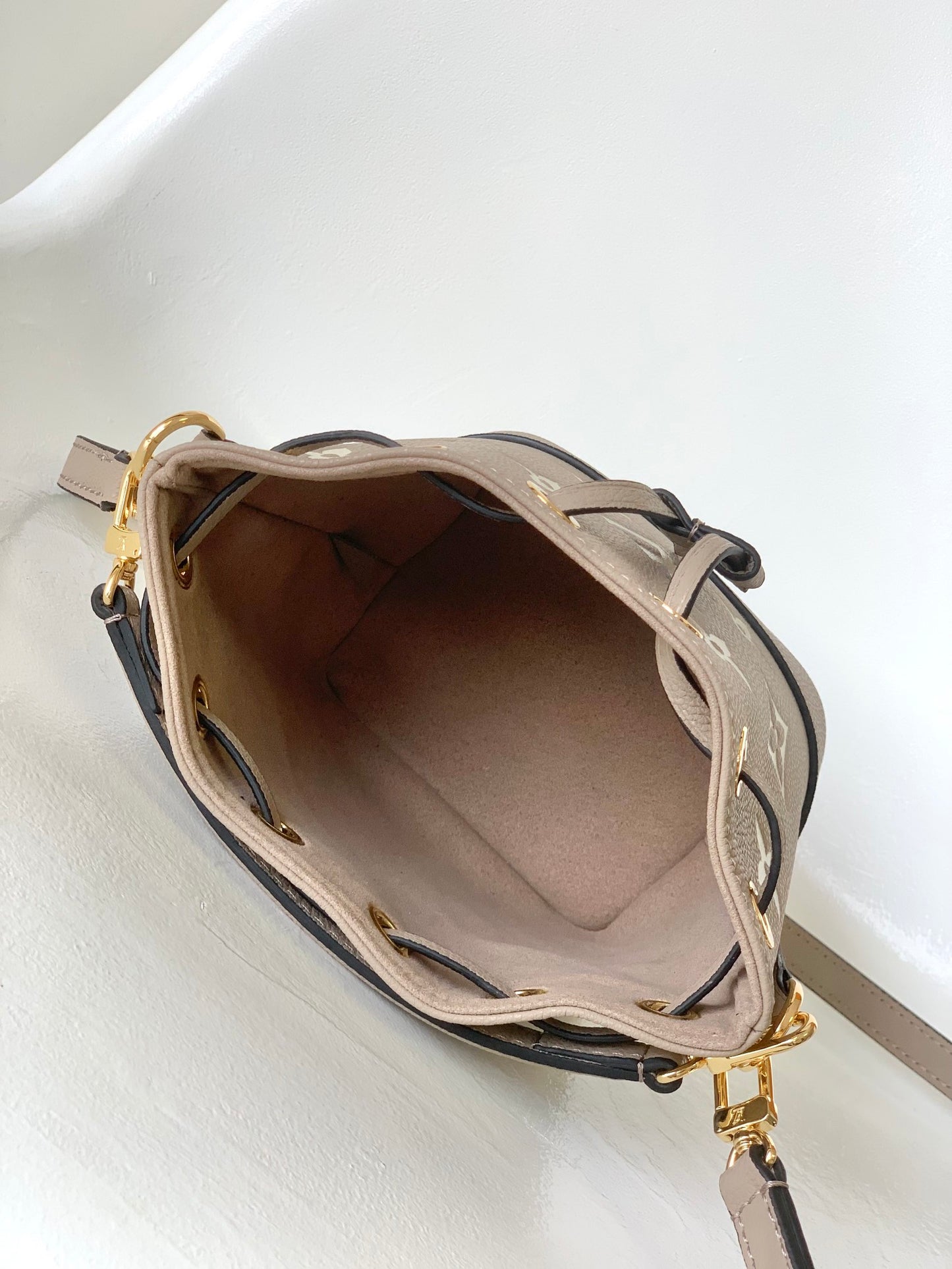 Louis Vuitton Taupe Monogram Leather Bucket Bag with Detachable Strap