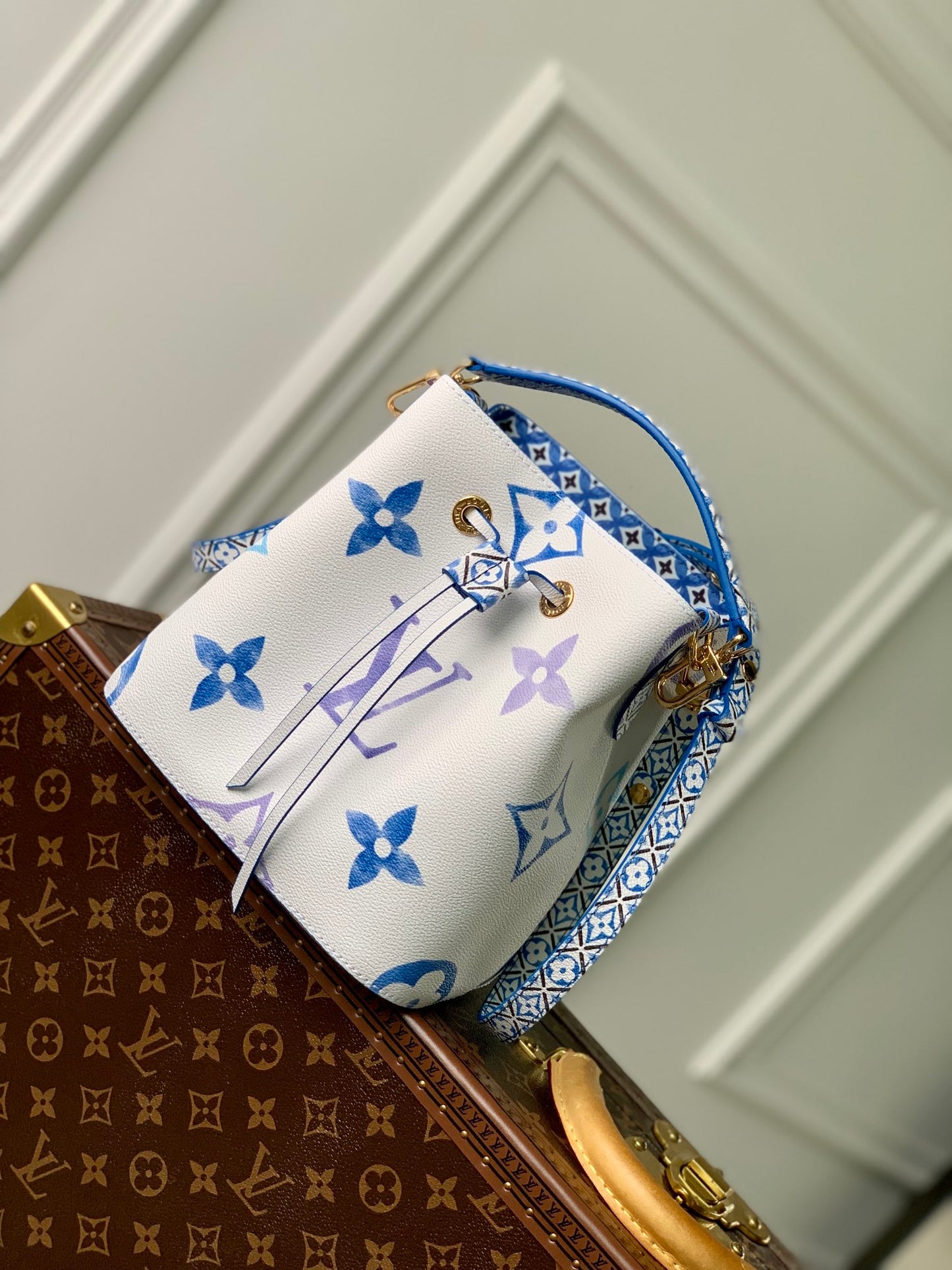 Louis Vuitton White and Blue Monogram Drawstring Bucket Bag with Top Handle