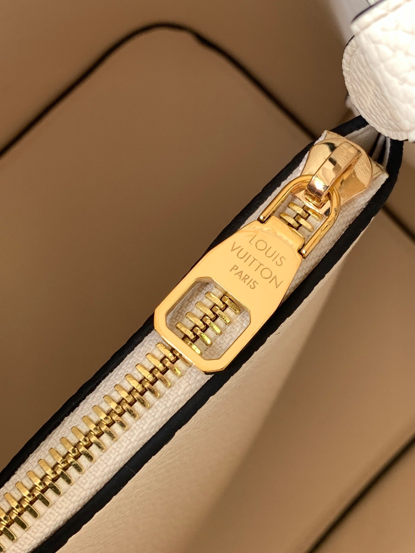 Louis Vuitton NéoNoé MM Monogram Empreinte Leather Bucket Bag - Cream
